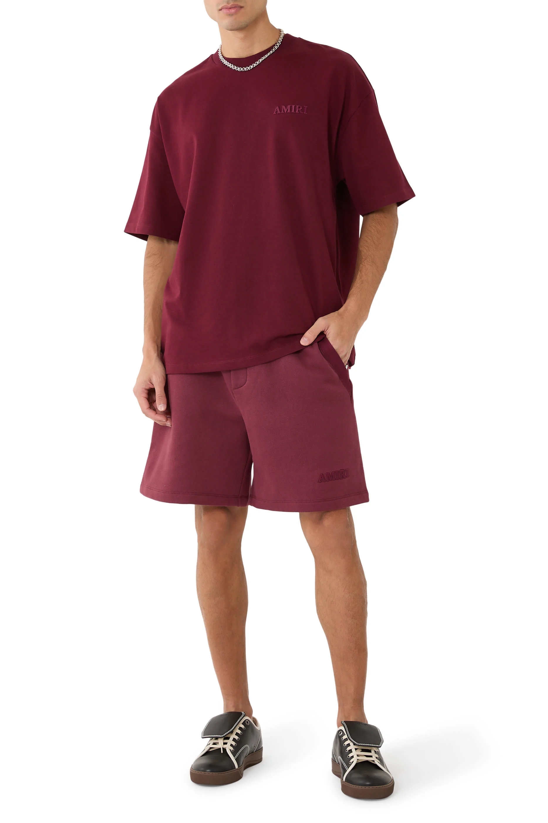 شورت رياضي بشعار الماركة