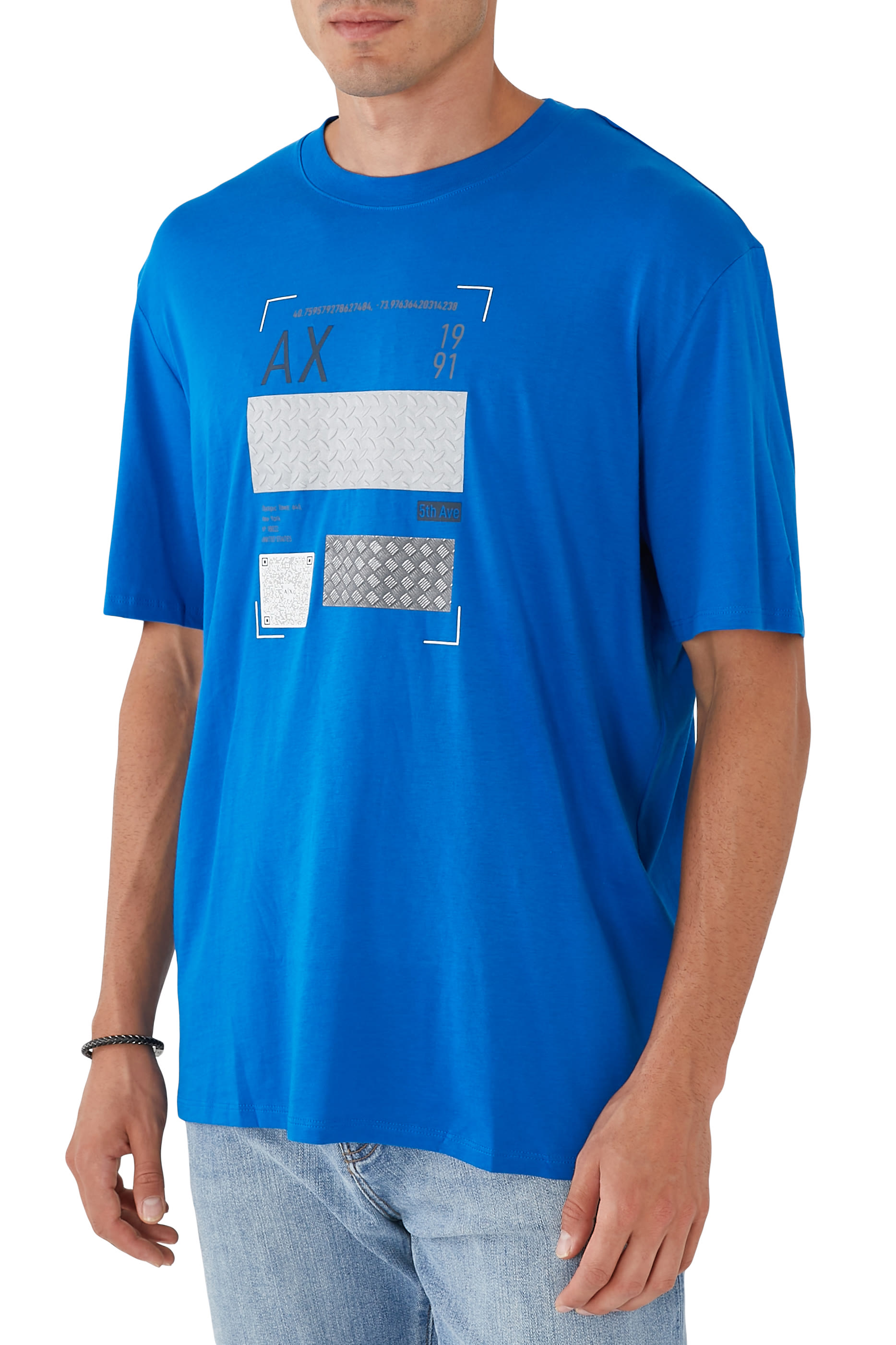 تيشيرت جمنازيوم بياقة ضيقة