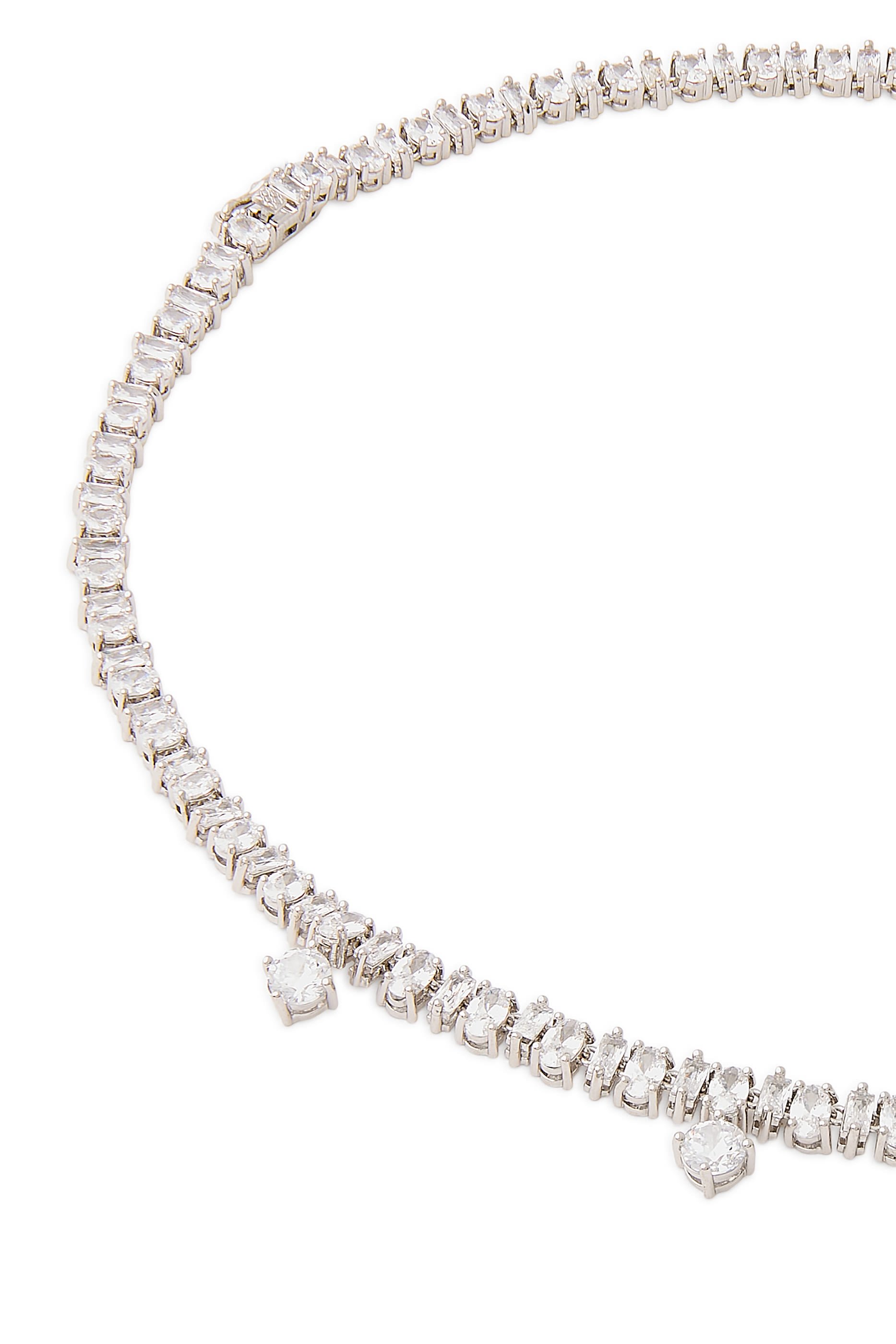 قلادة تنس مزينة بأحجار زركونيا مكعبة أحدها بلون الزمرد، نحاس مطلي بالروديوم