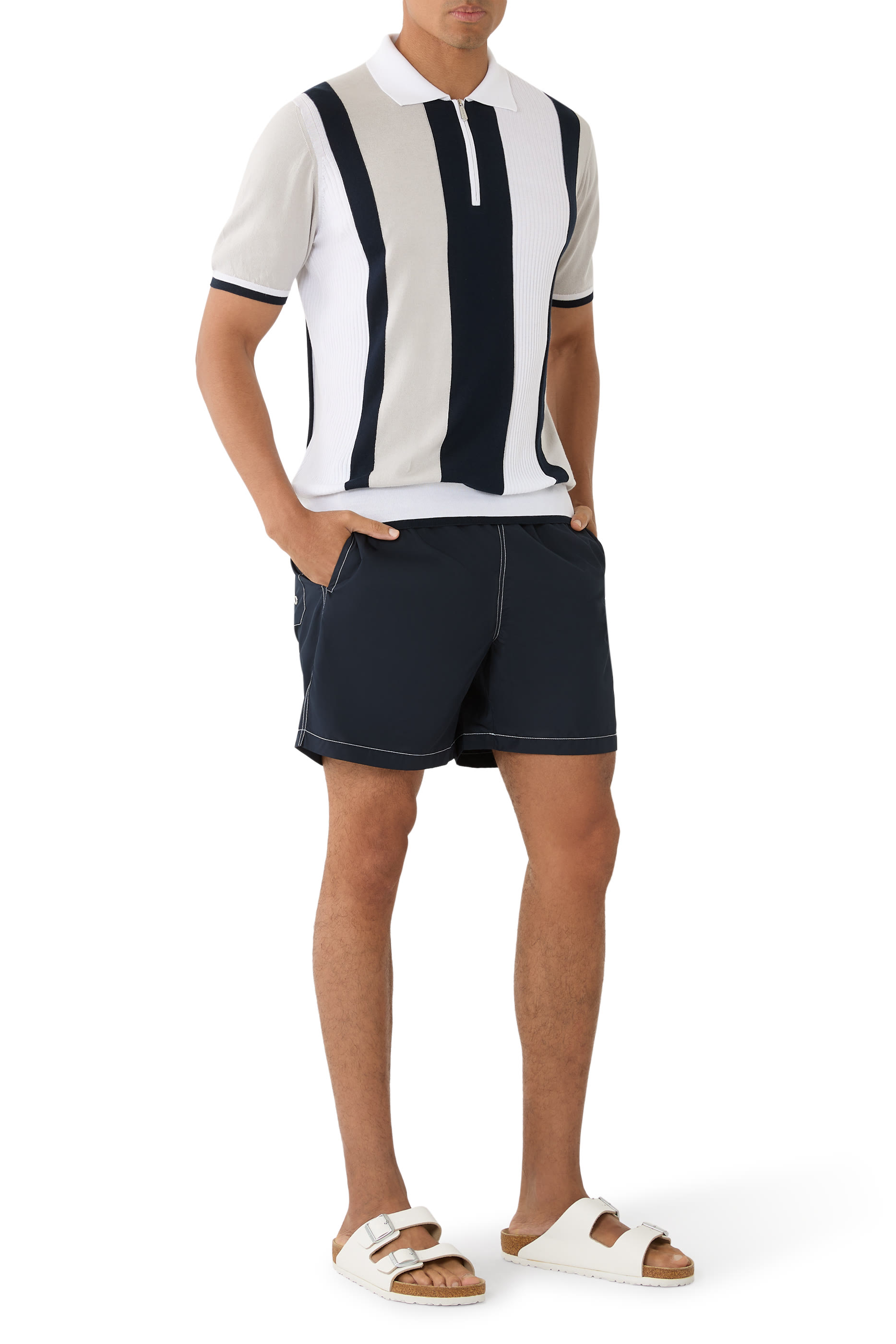 شورت سباحة بخياطة متباينة