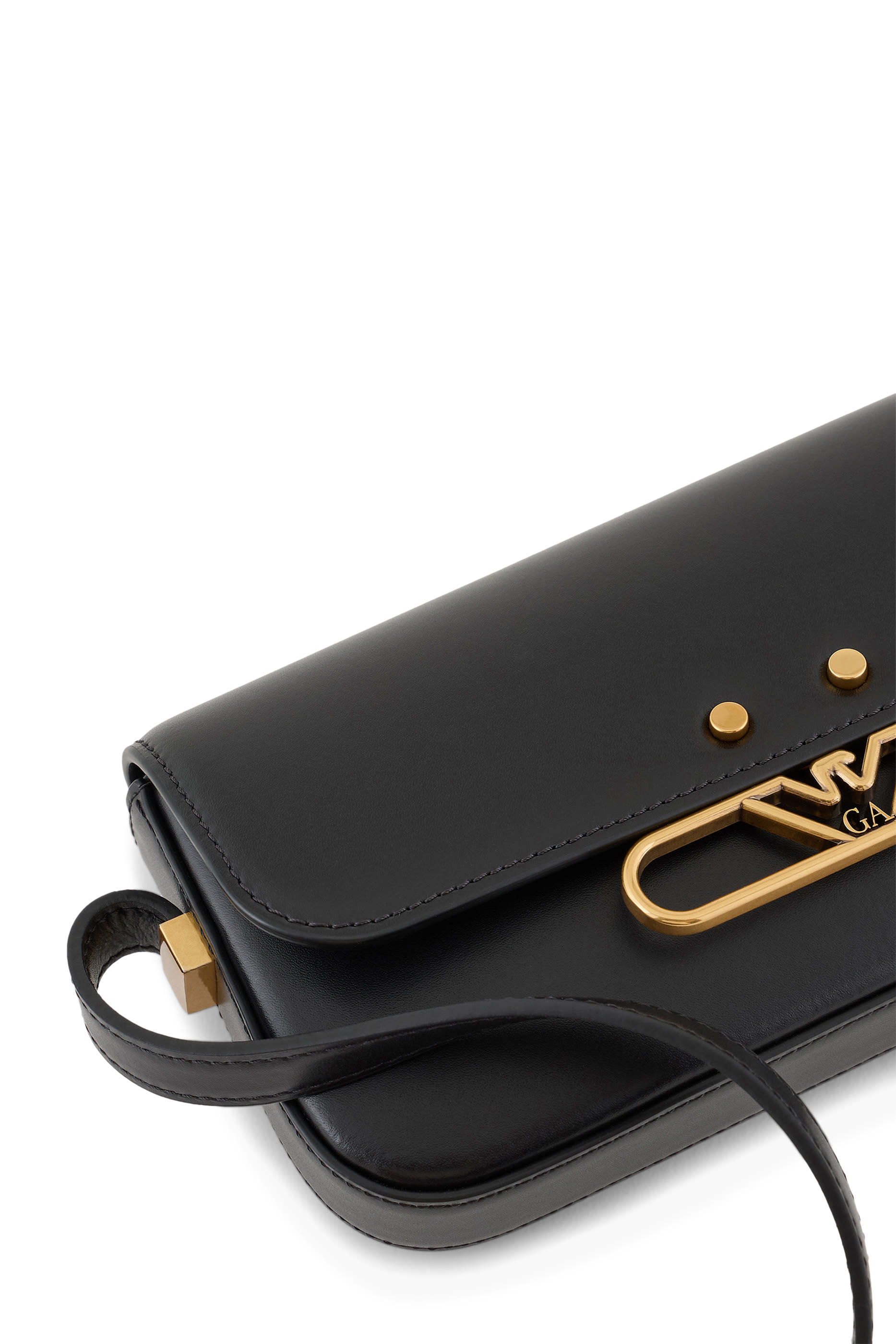 حقيبة كتف بحلية معدنية بشعار الماركة جلد ناعم