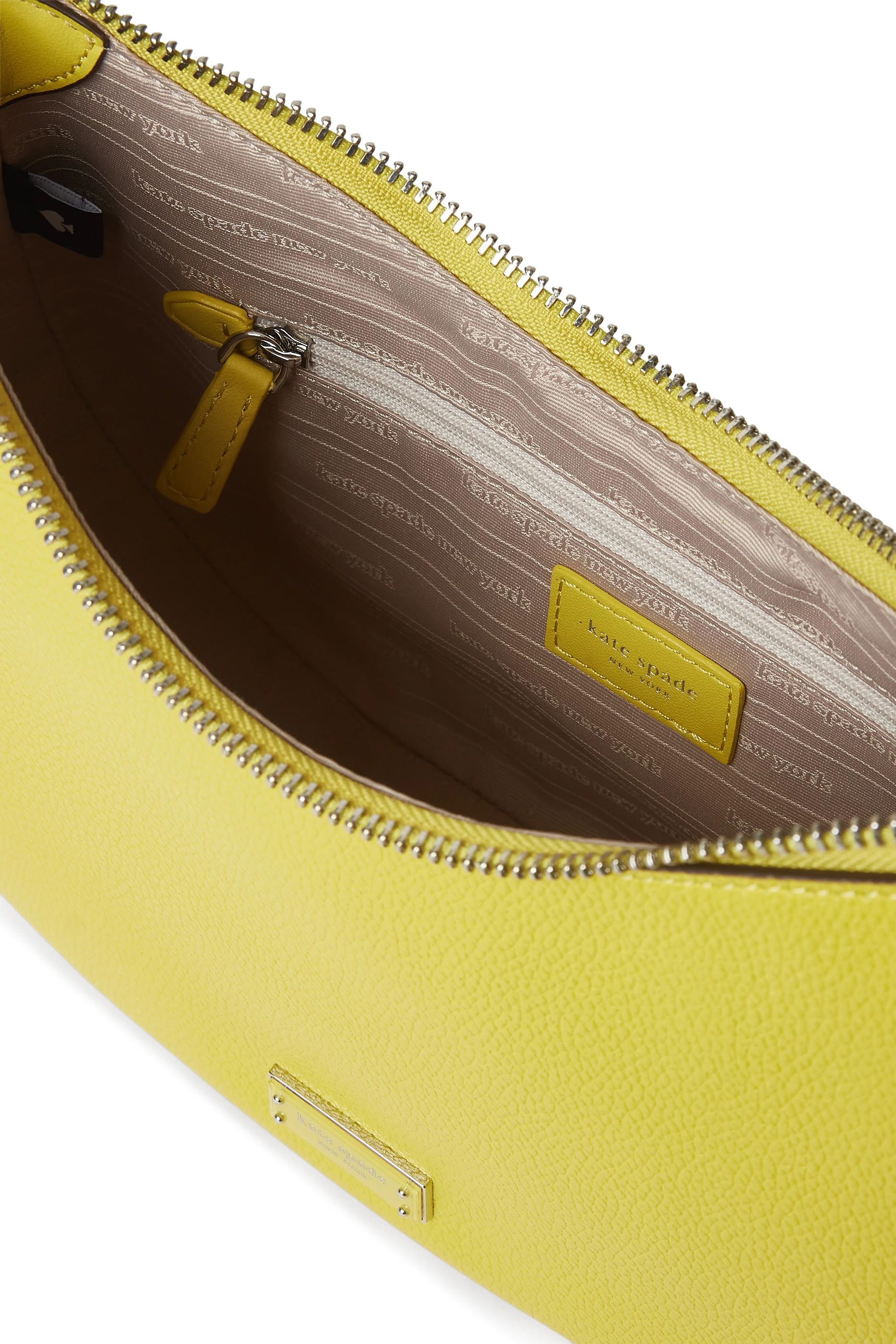 حقيبة هوبو ليف