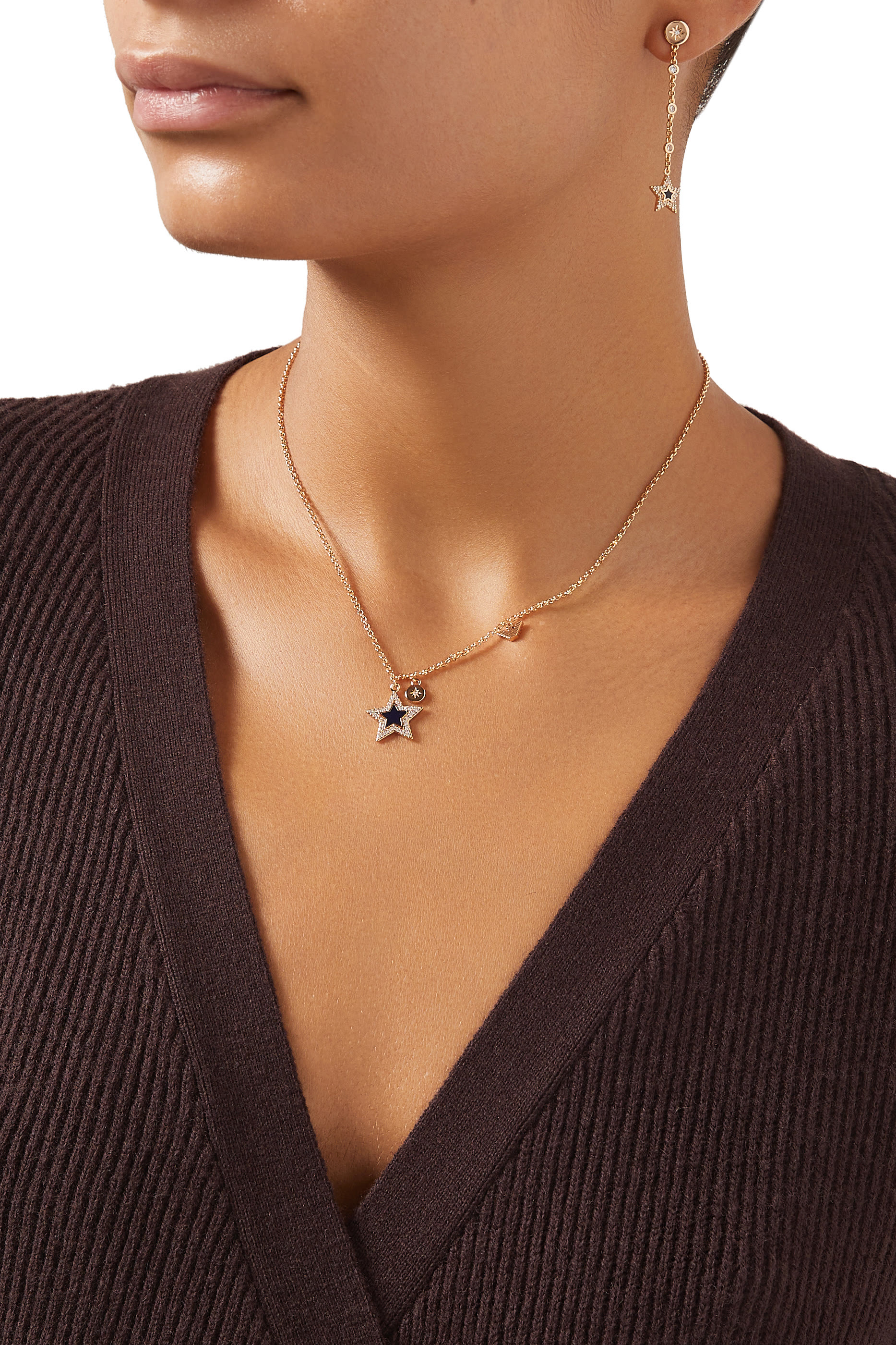 قلادة بحلية نجمة نحاس مرصعة بالكريستال