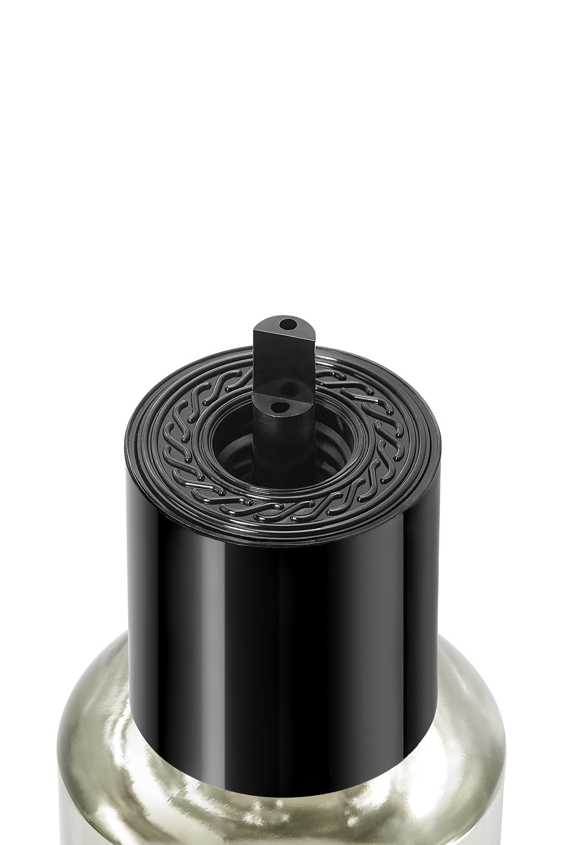 عبوة إعادة ملء عطر ساكرد وود