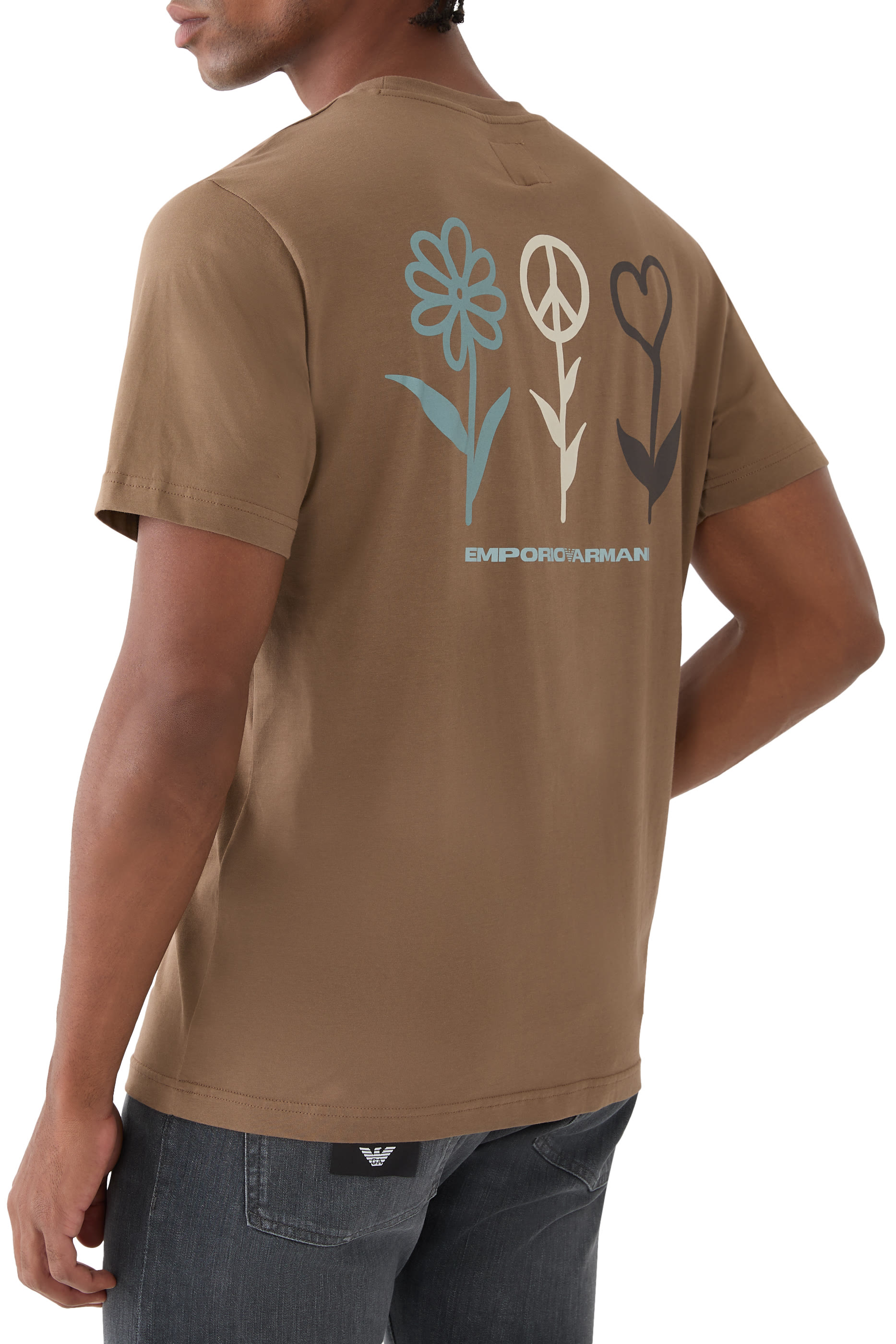 تيشيرت بشعار الماركة قطن