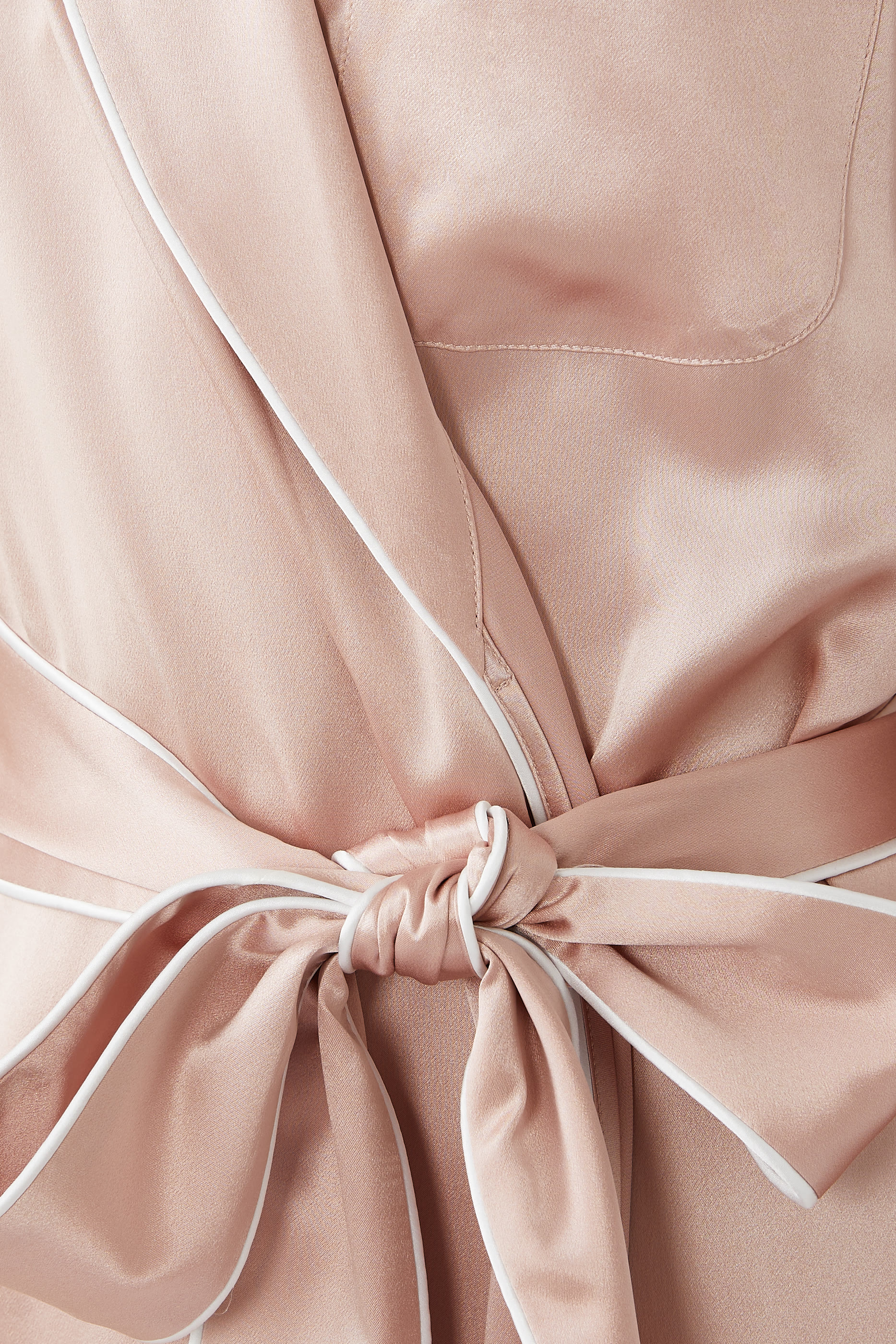 روب أستريد ساتان حريري