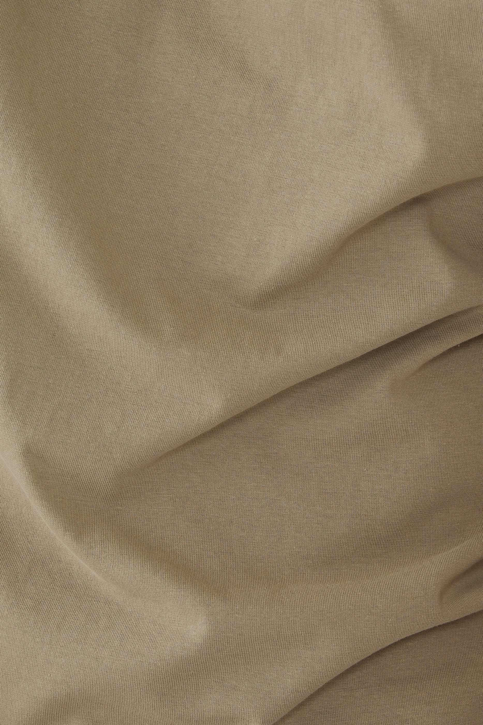 تيشيرت بشعار الماركة قطن