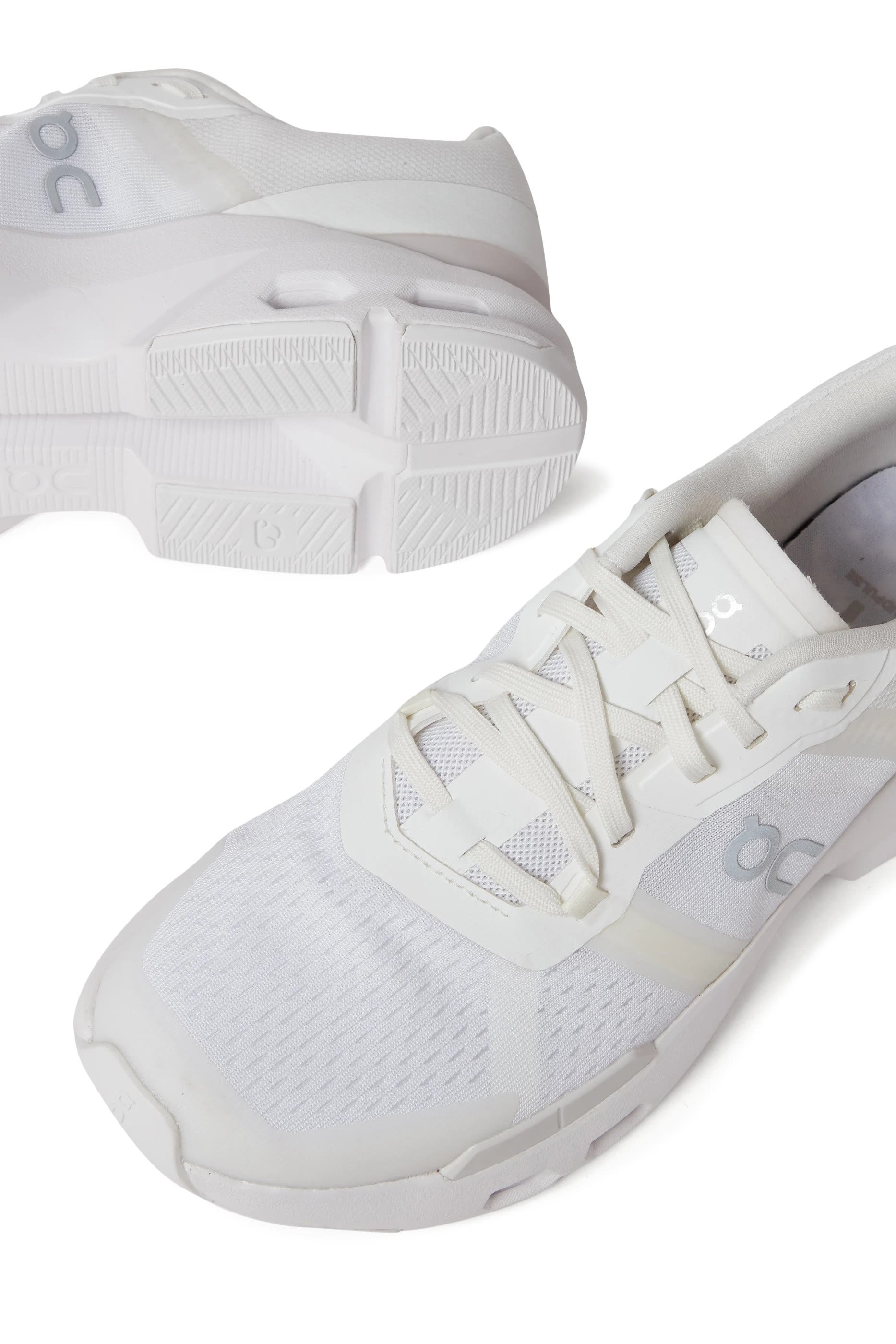 سنيكرز كلاودبالس