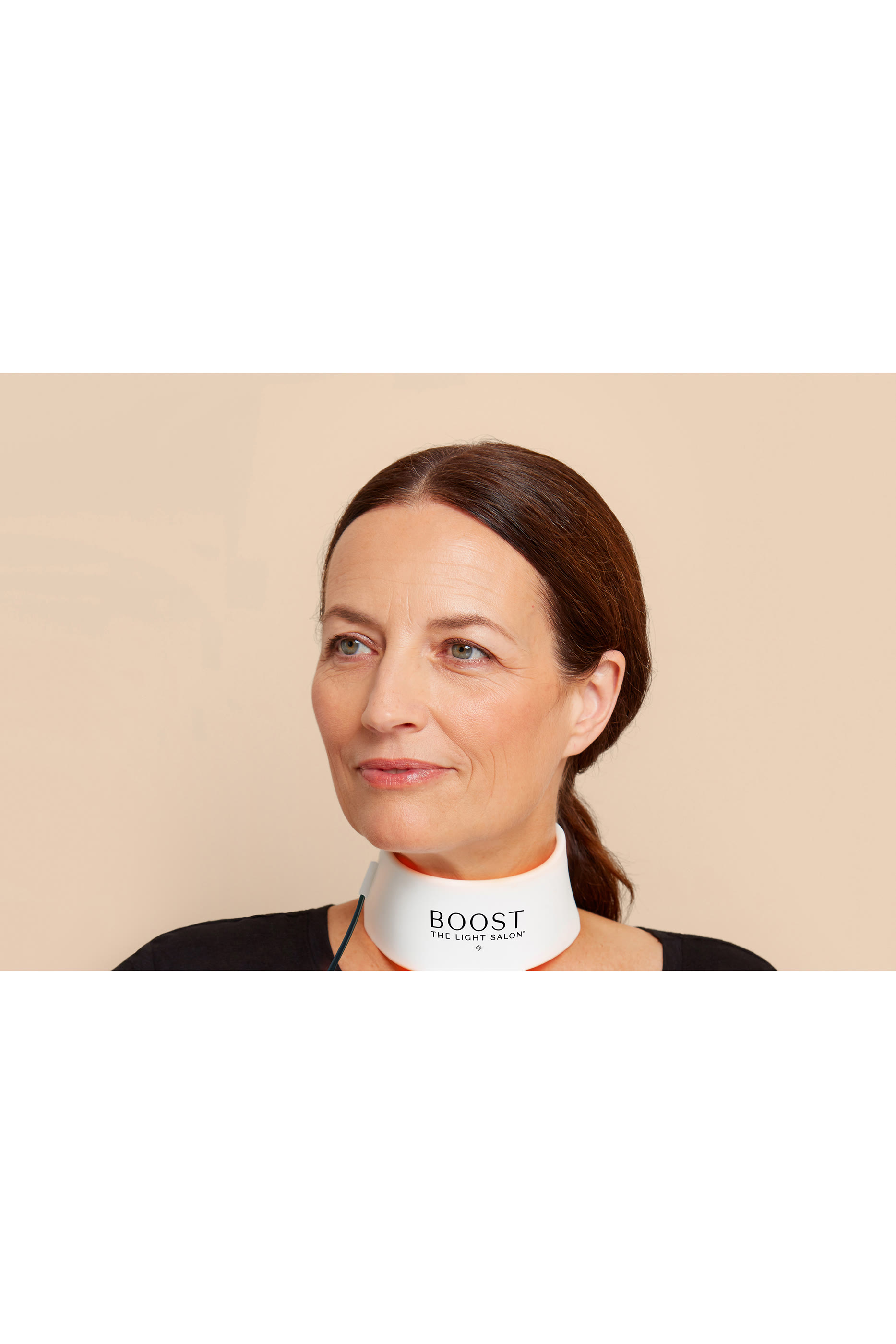 جهاز بوست ال إي دي بتصميم ياقة