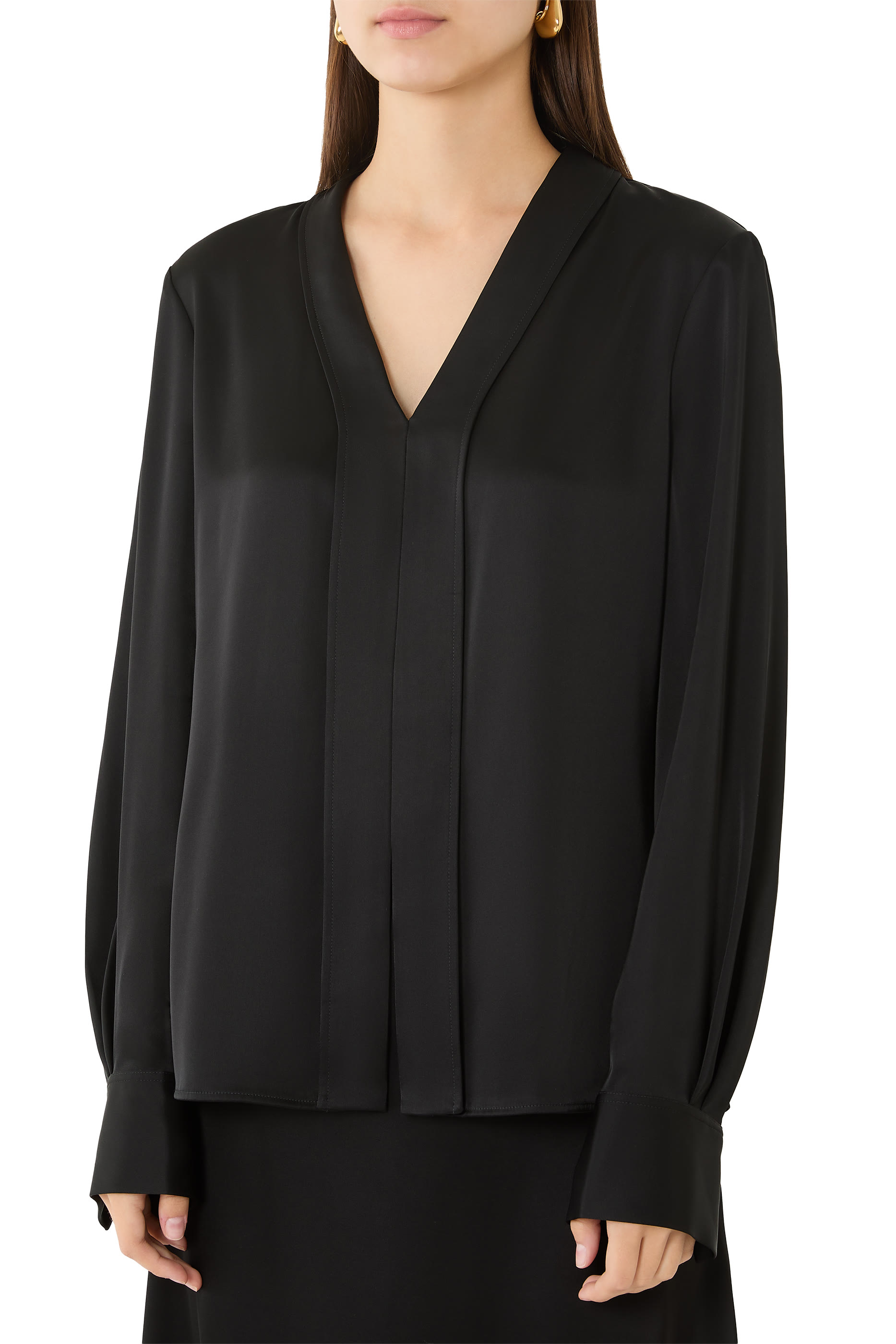 بلوزة بأكمام طويلة بحياكة في المنتصف