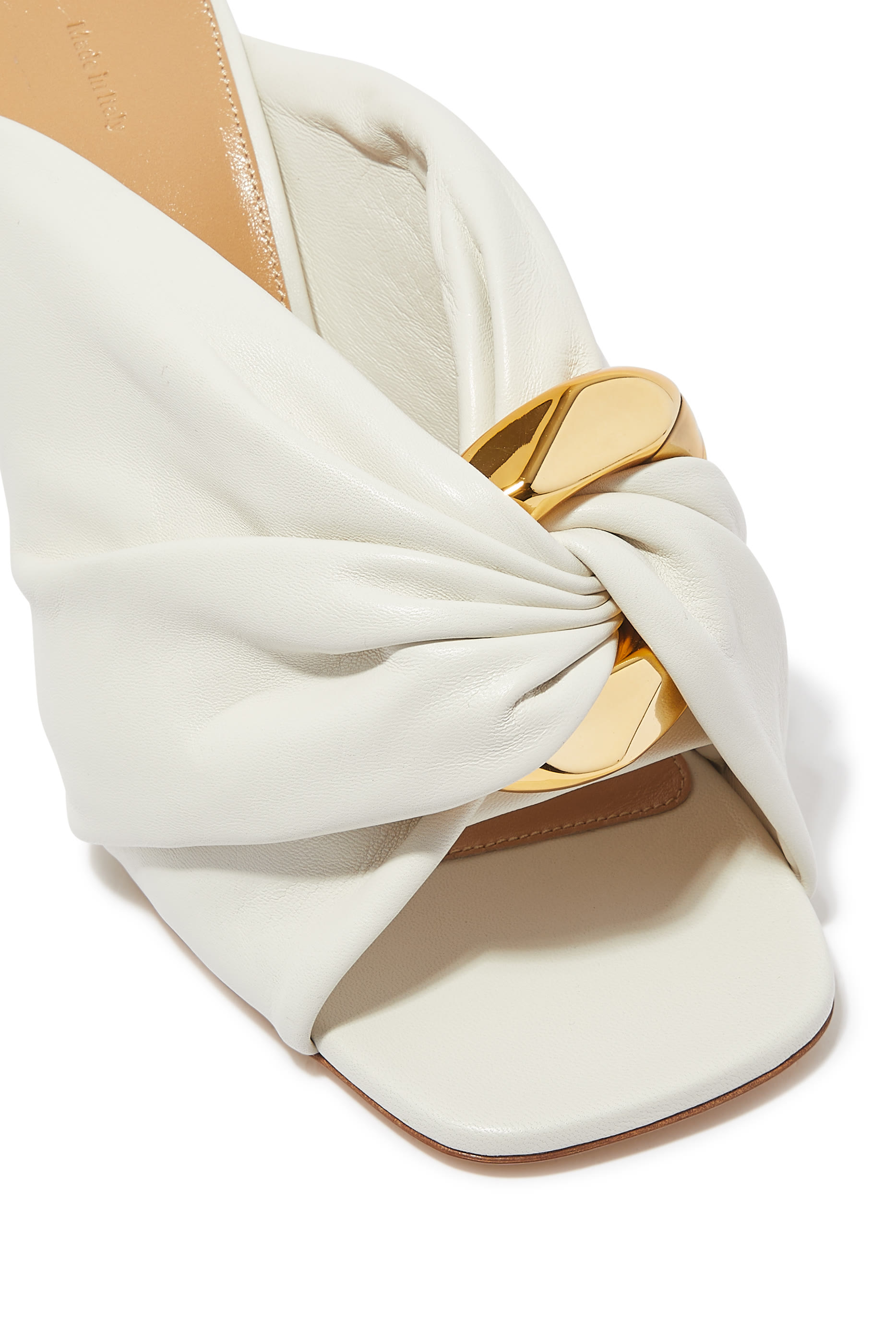 حذاء كورنر 95 مفتوح من الخلف