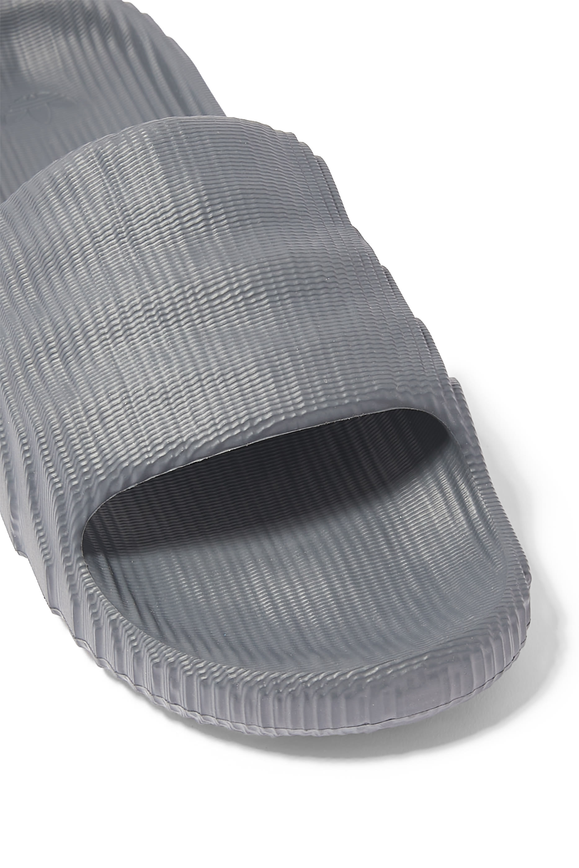 حذاء خفيف أديليت 22