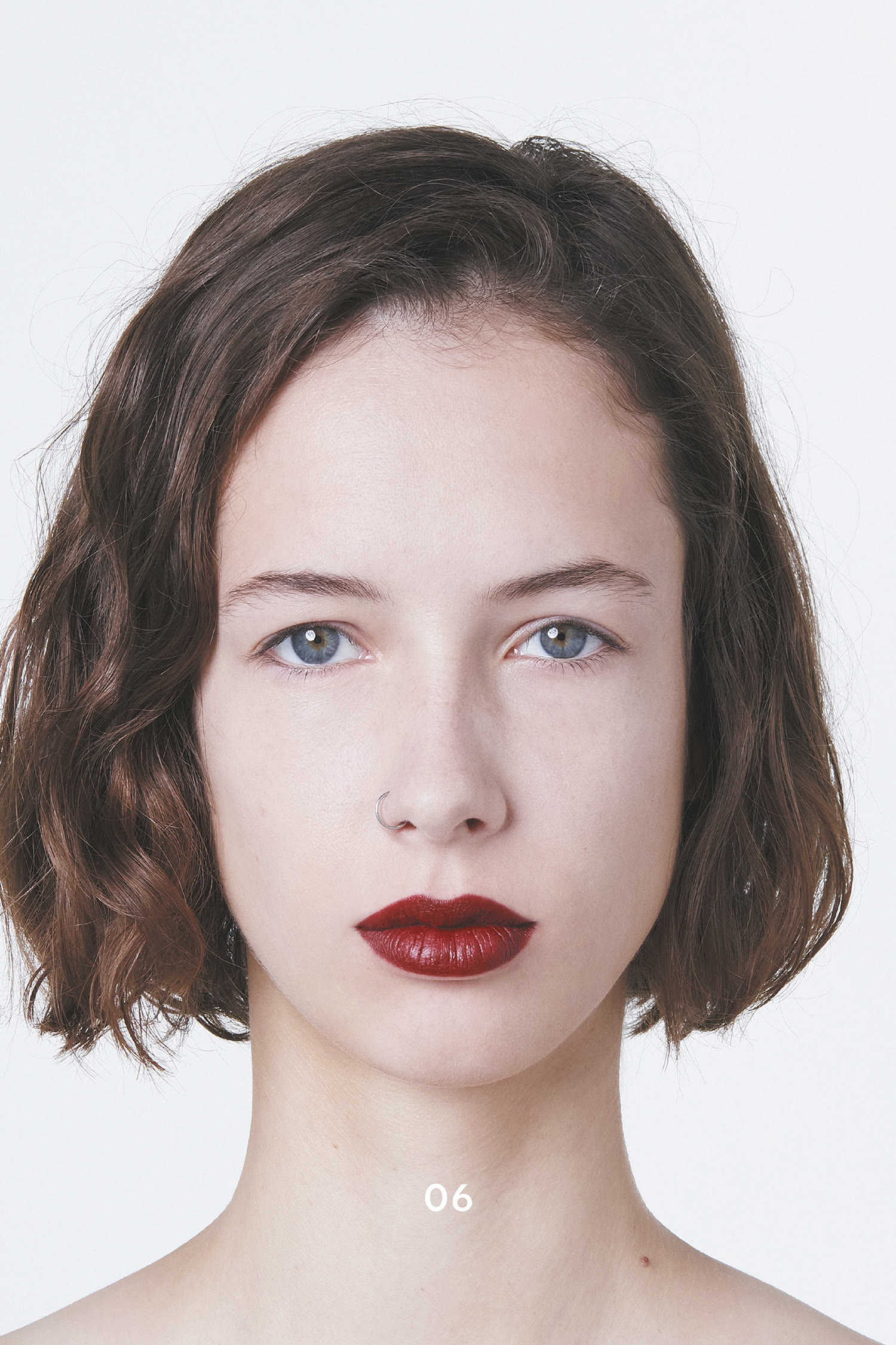 قلم تحديد الشفاه كونتور دي ليفر درجة 02 تيندر