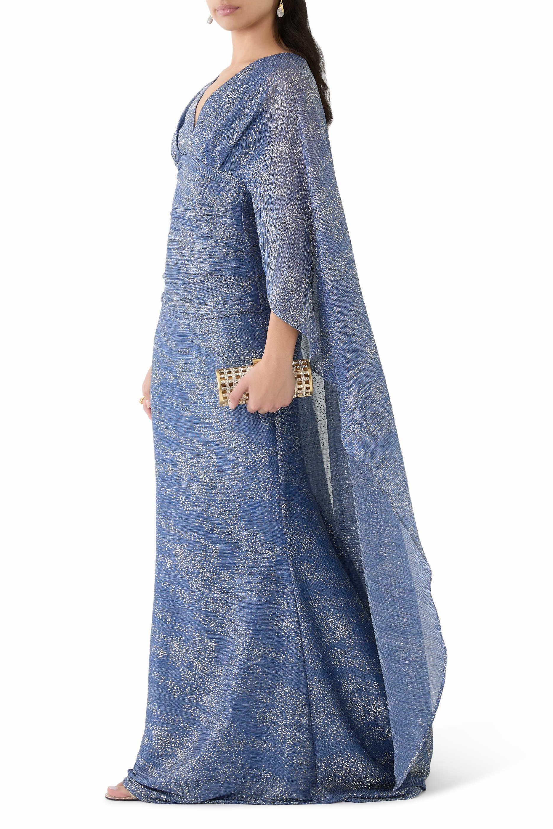 فستان طويل بكاب