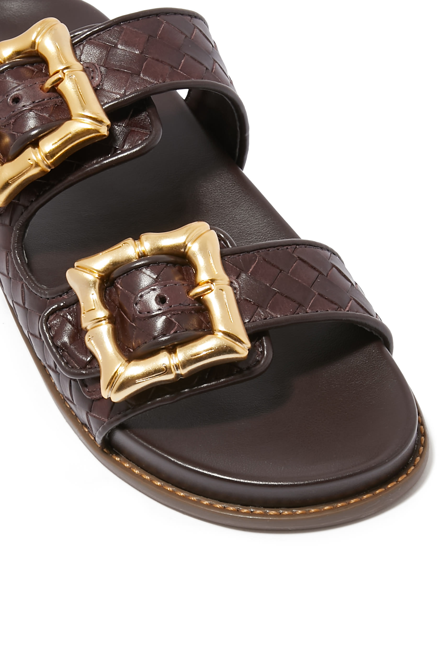 حذاء خفيف بمشابك بامبو معدنية ونعل مسطح