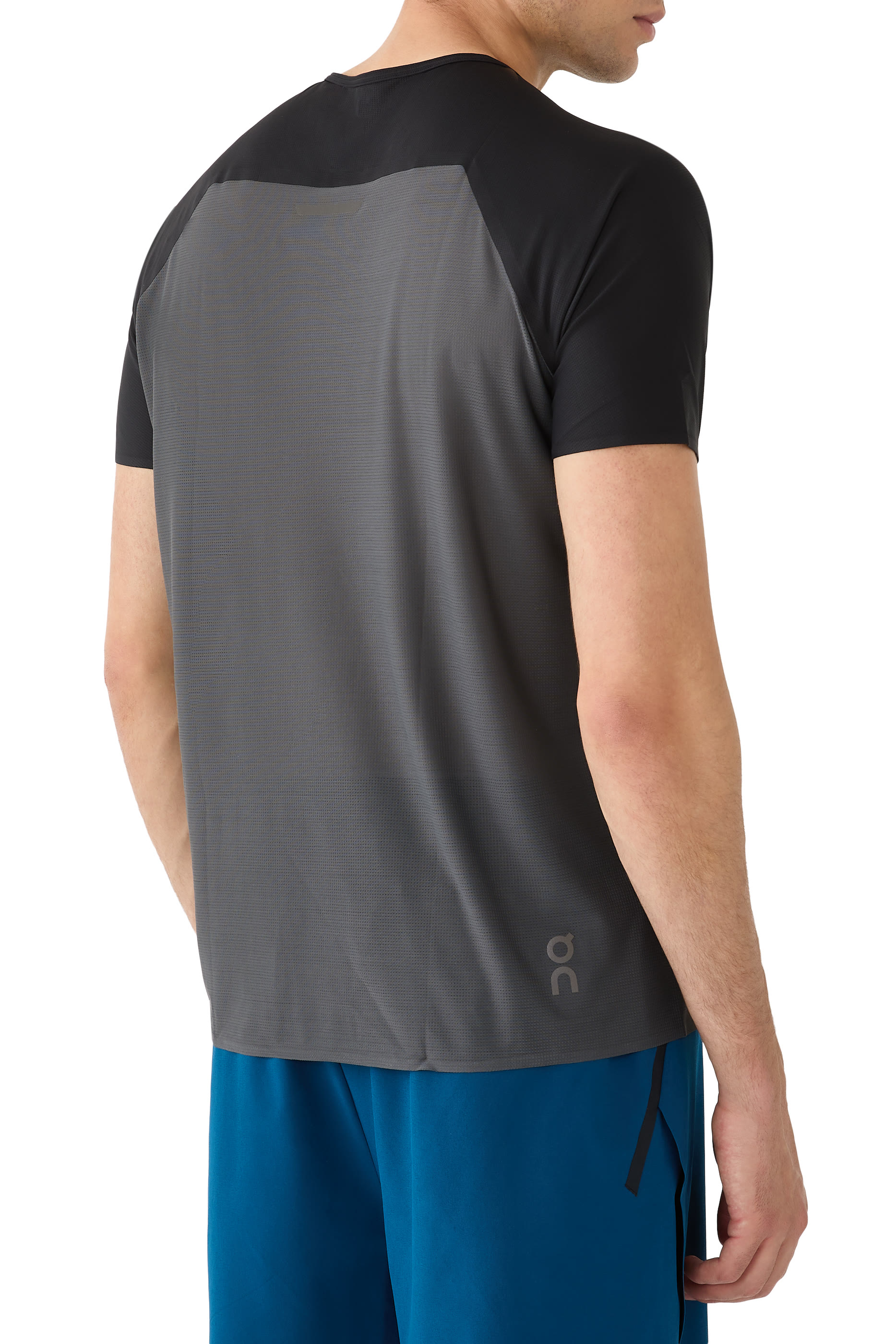 تيشيرت قماش برفورمنس