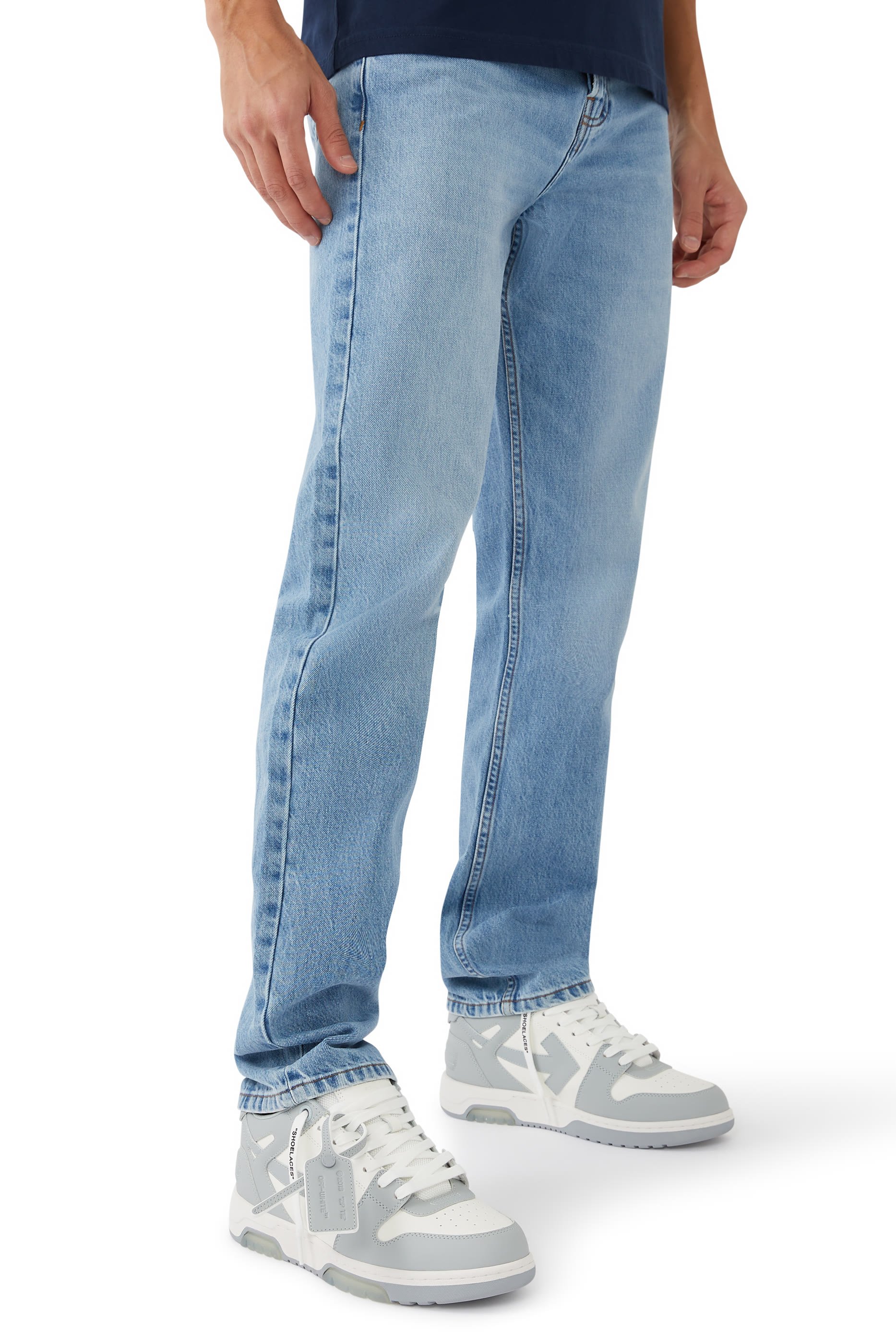 سنيكرز اوت اوف اوفيس جلد