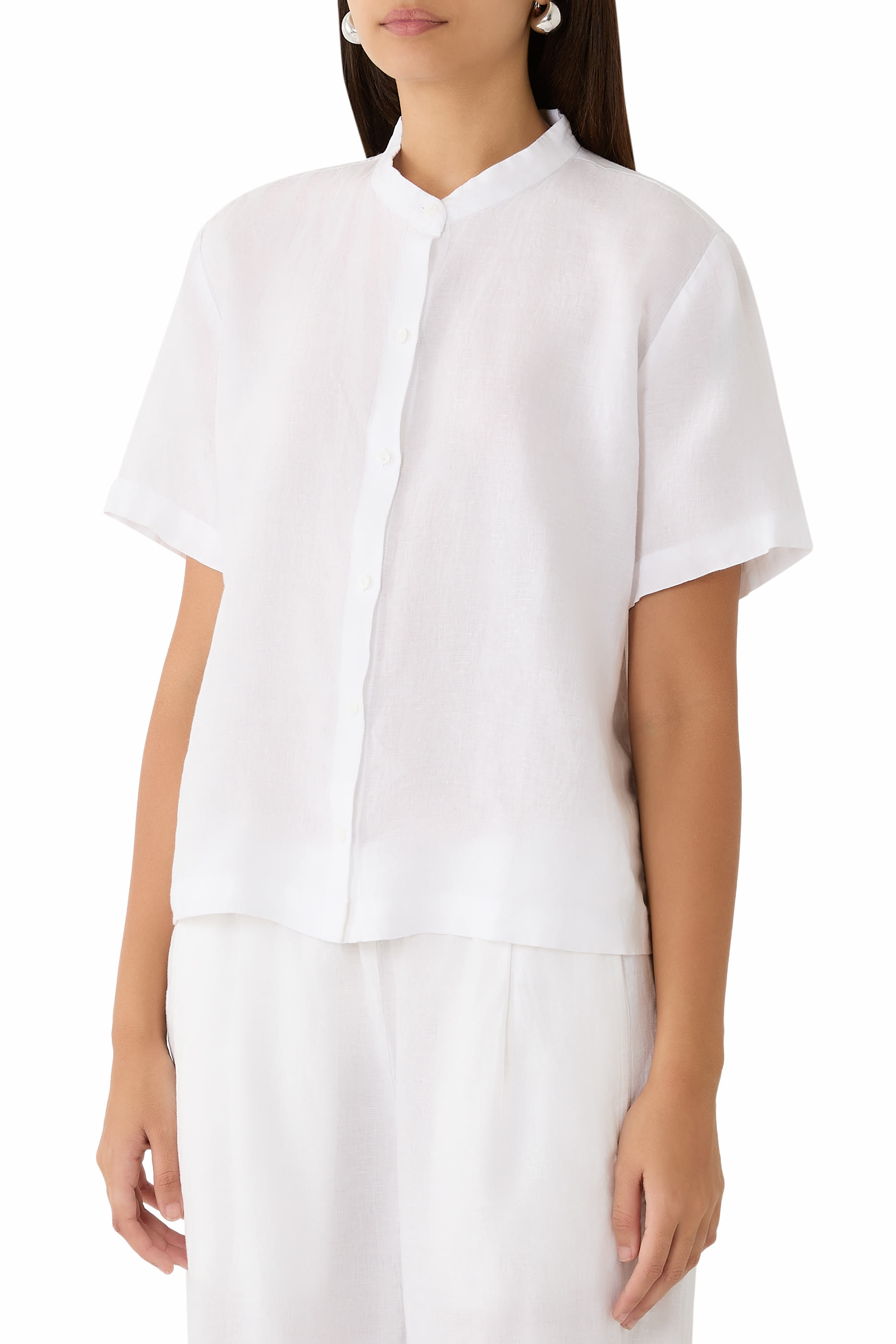 قميص بياقة مبطنة بشريط كتان عضوي