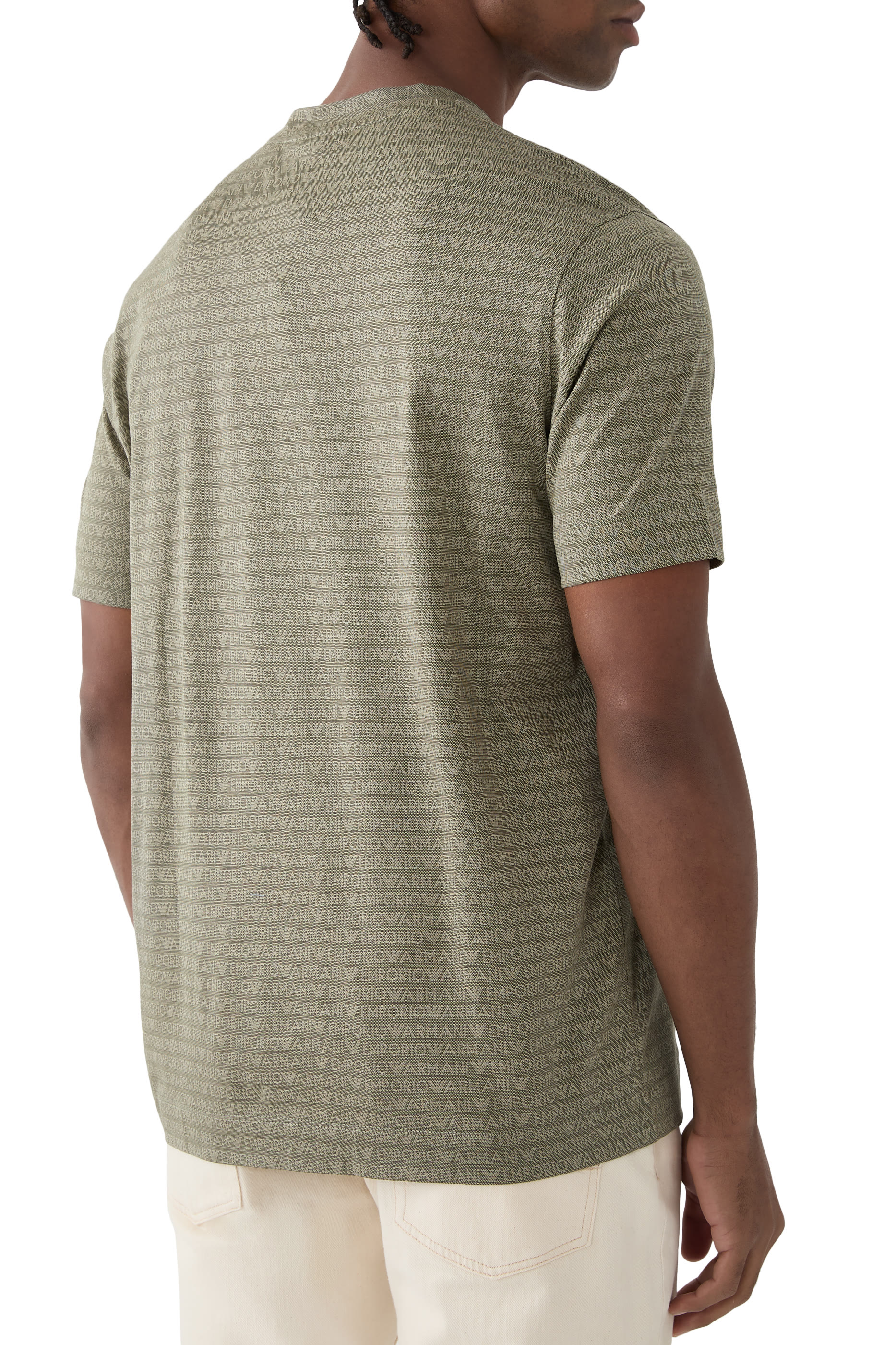 تيشيرت بنقشة شعار الماركة بحجم صغير