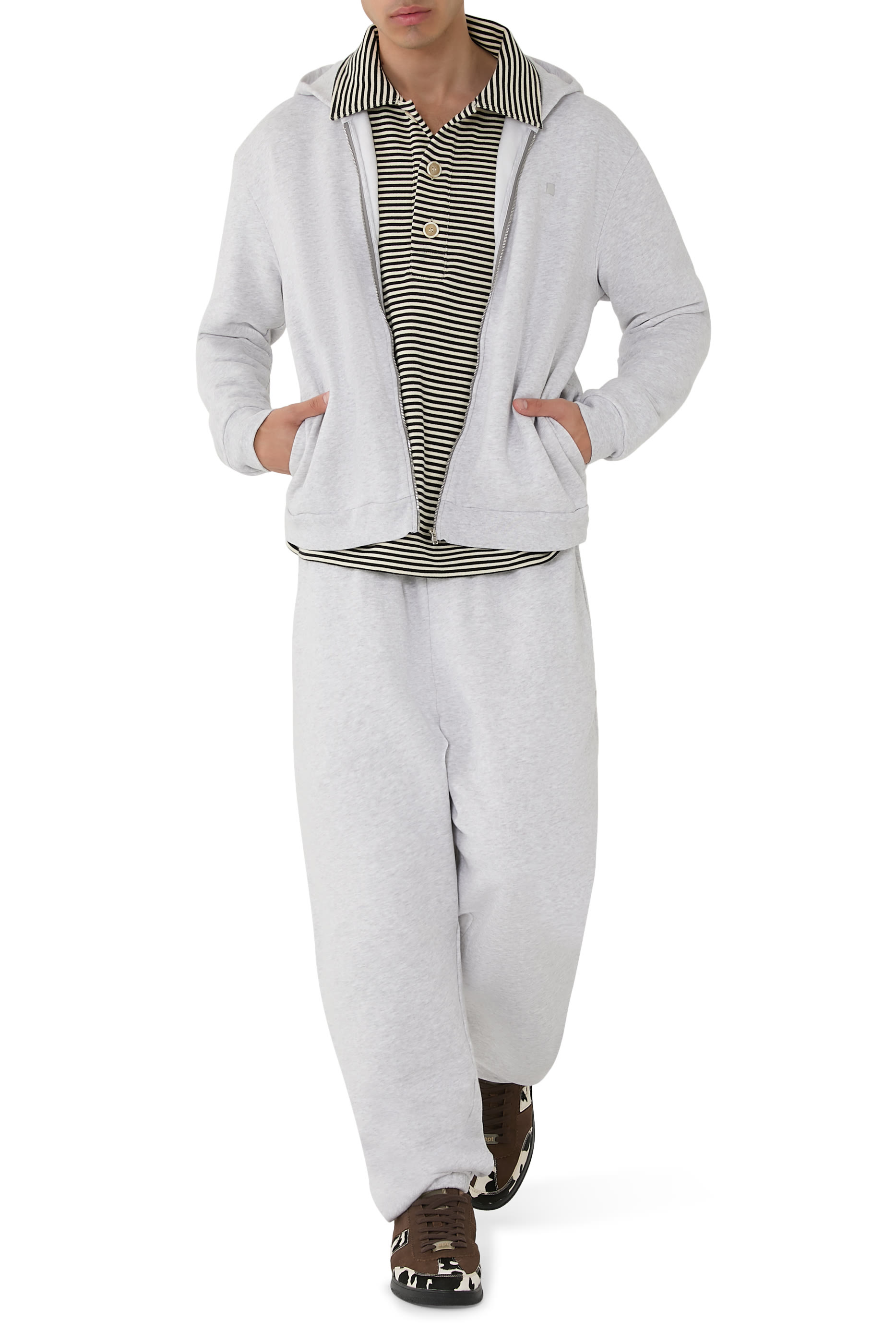 كنزة بسحاب وغطاء للرأس