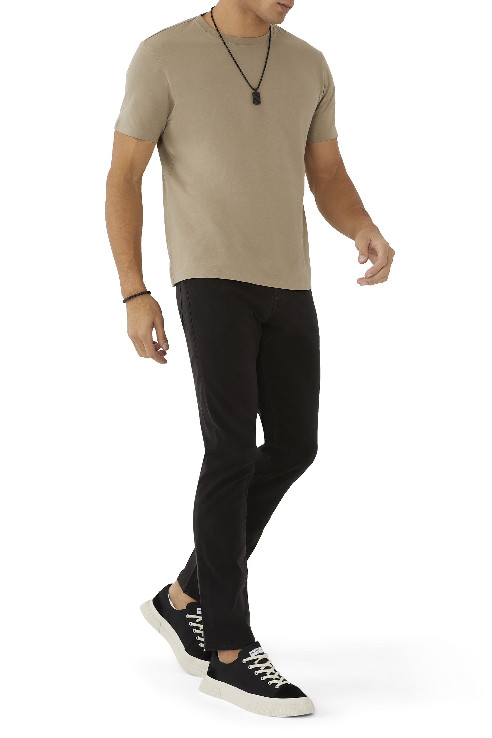 بنطال جينز لوم بقصة ضيقة