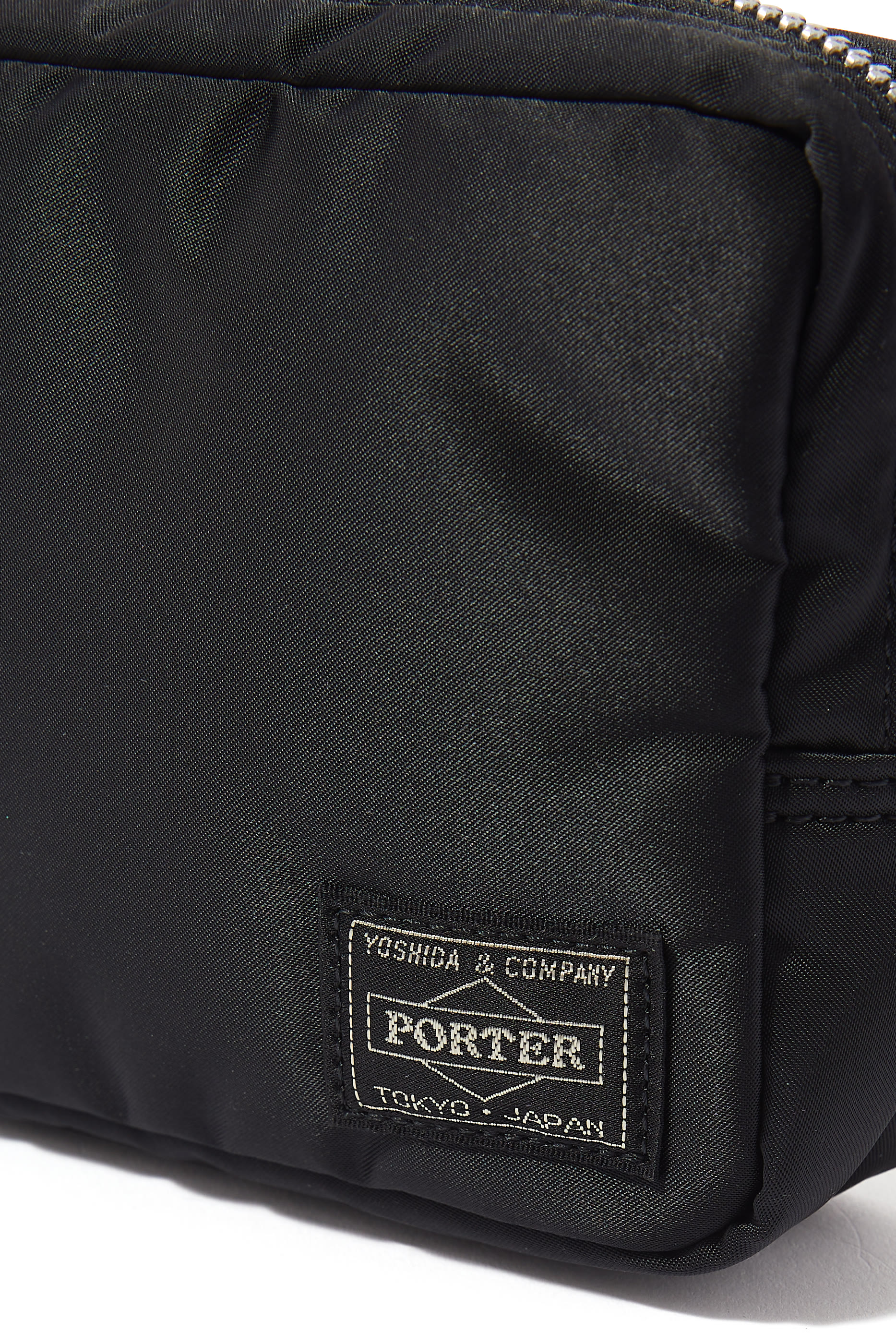 حقيبة صغيرة تانكر