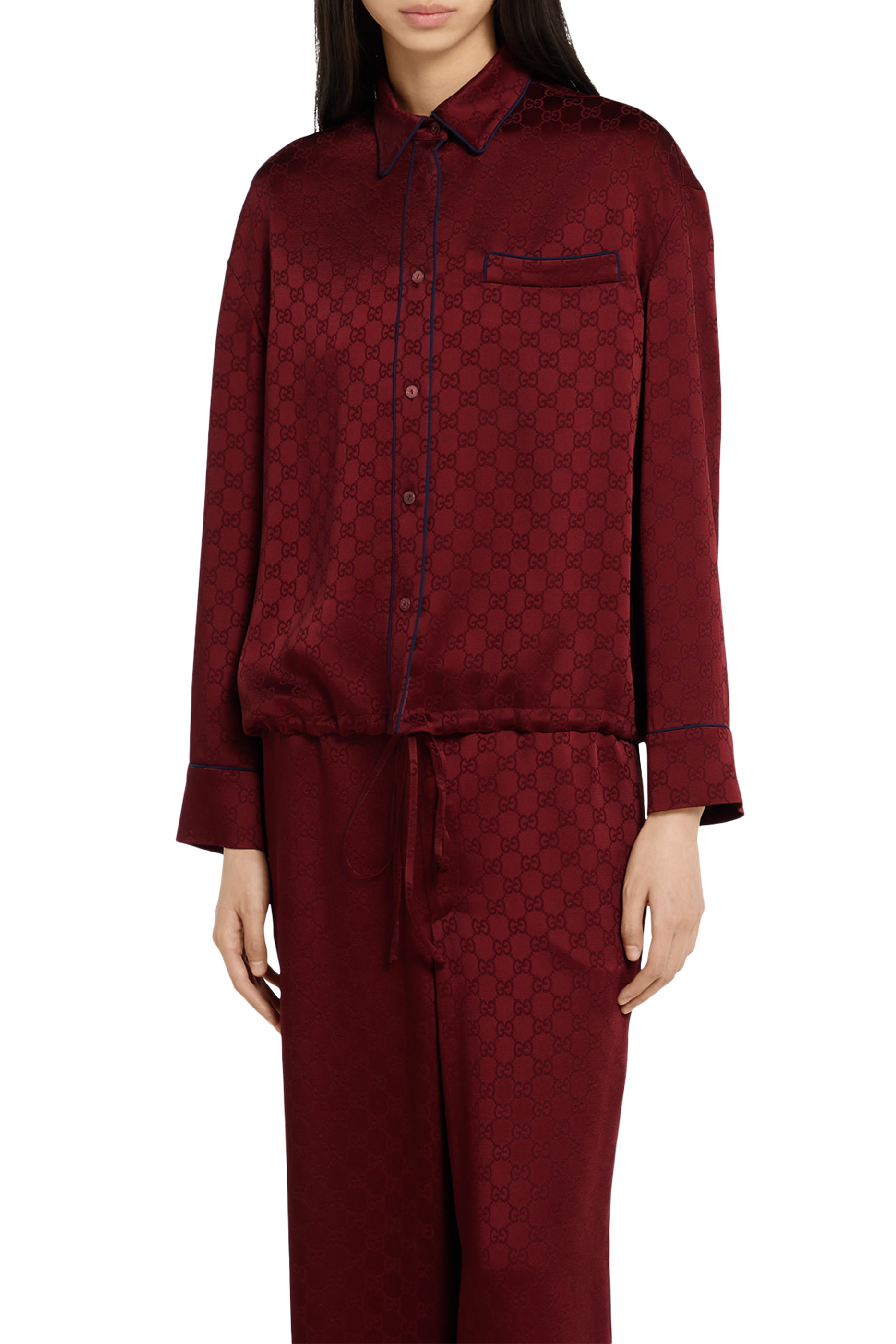 قميص بربطة عند الخصر ساتان بشعار الماركة