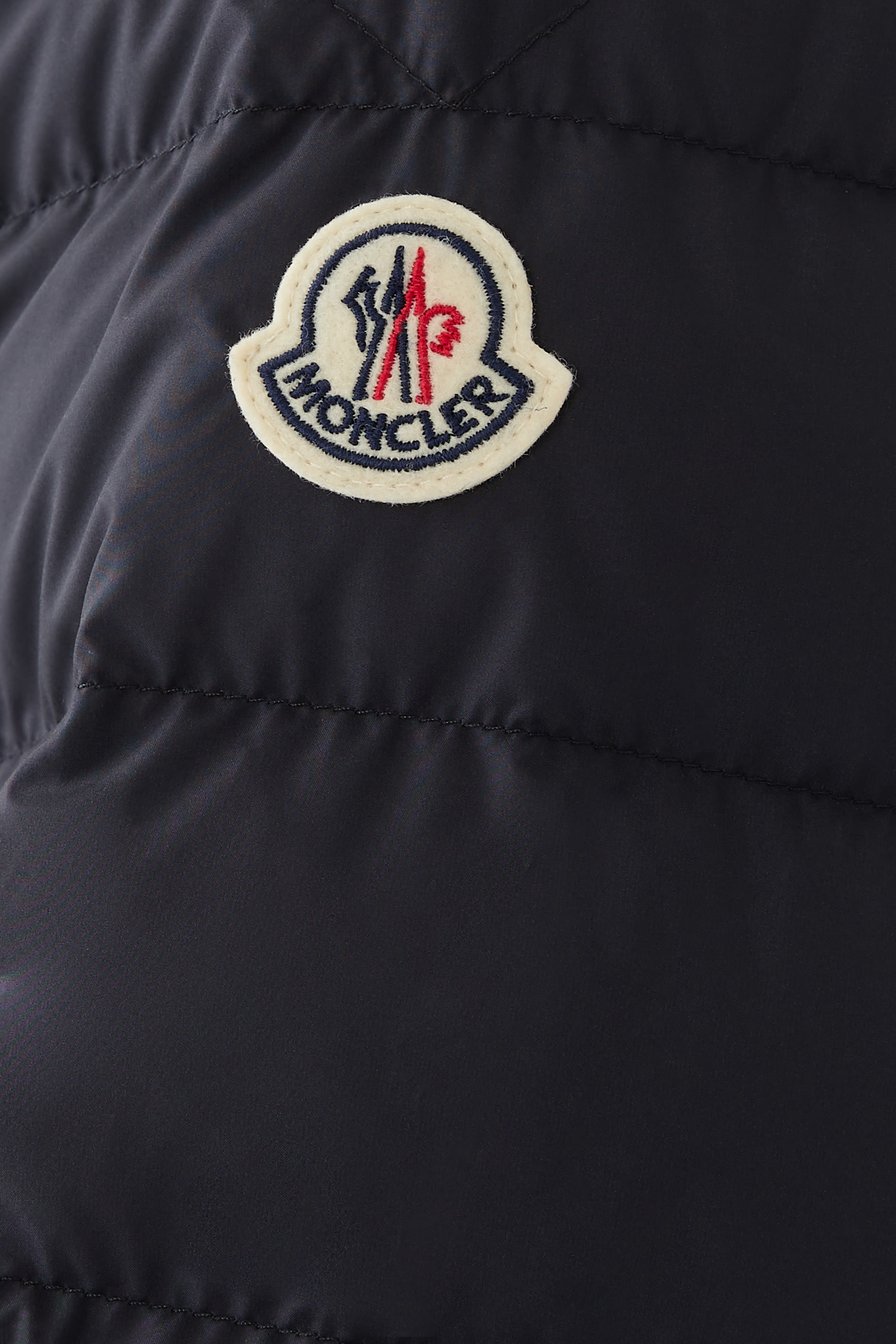 جاكيت ألفيت قصير مبطن بغطاء للرأس