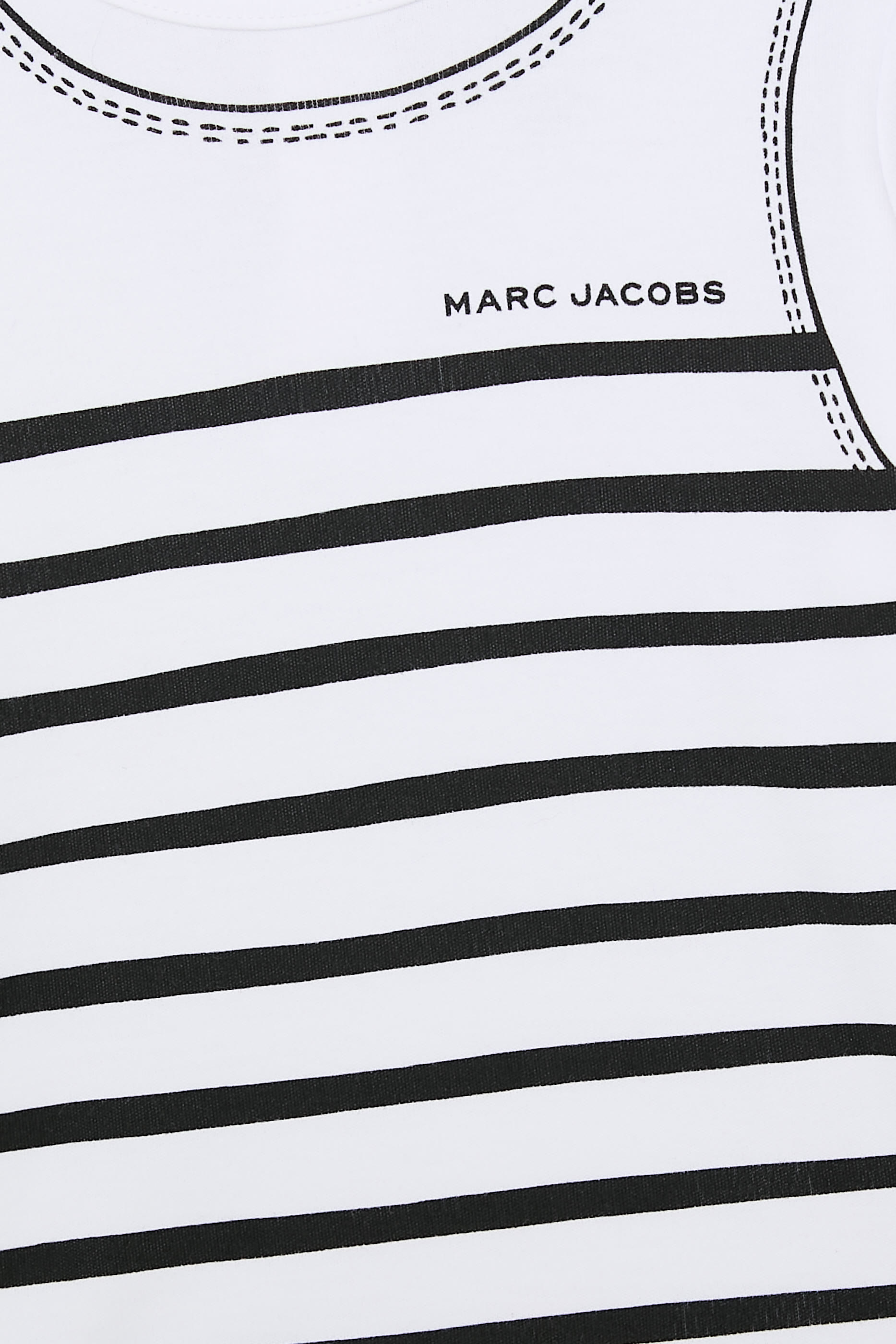 طقم تيشيرت وشورت للأطفال