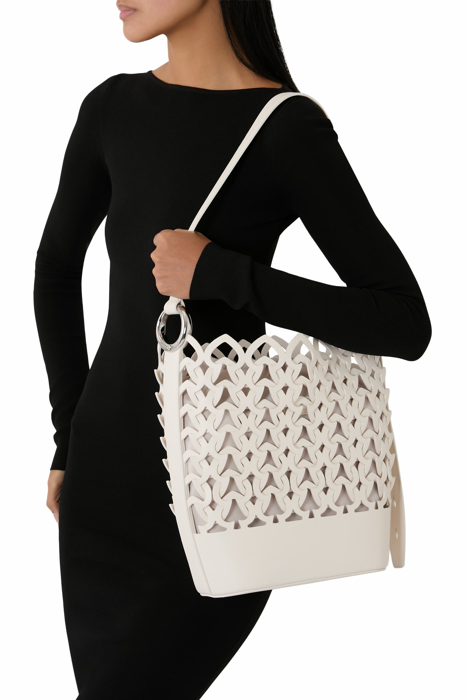 حقيبة باكيت هيلو بتصميم مجدول