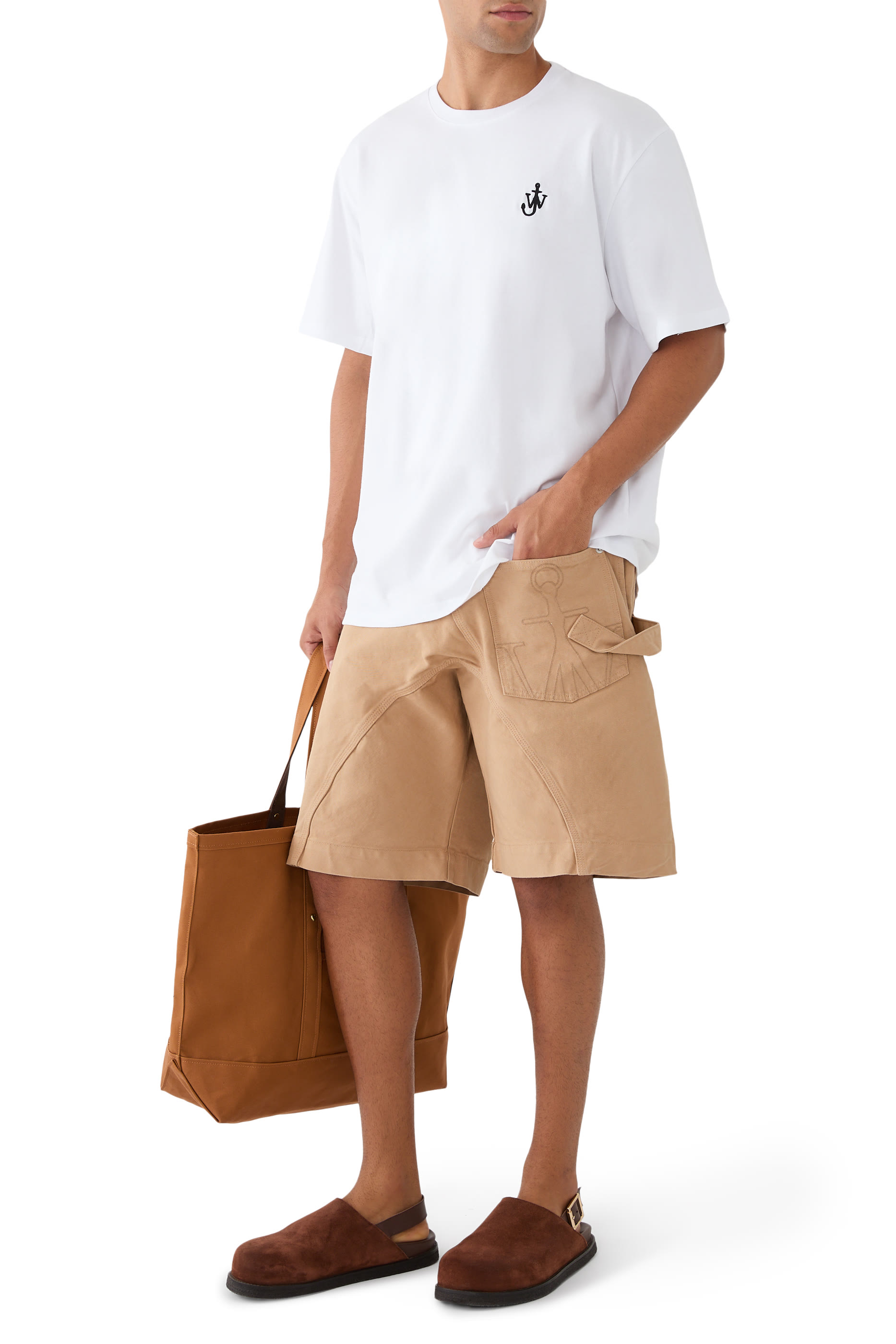 تيشيرت بشعار الماركة