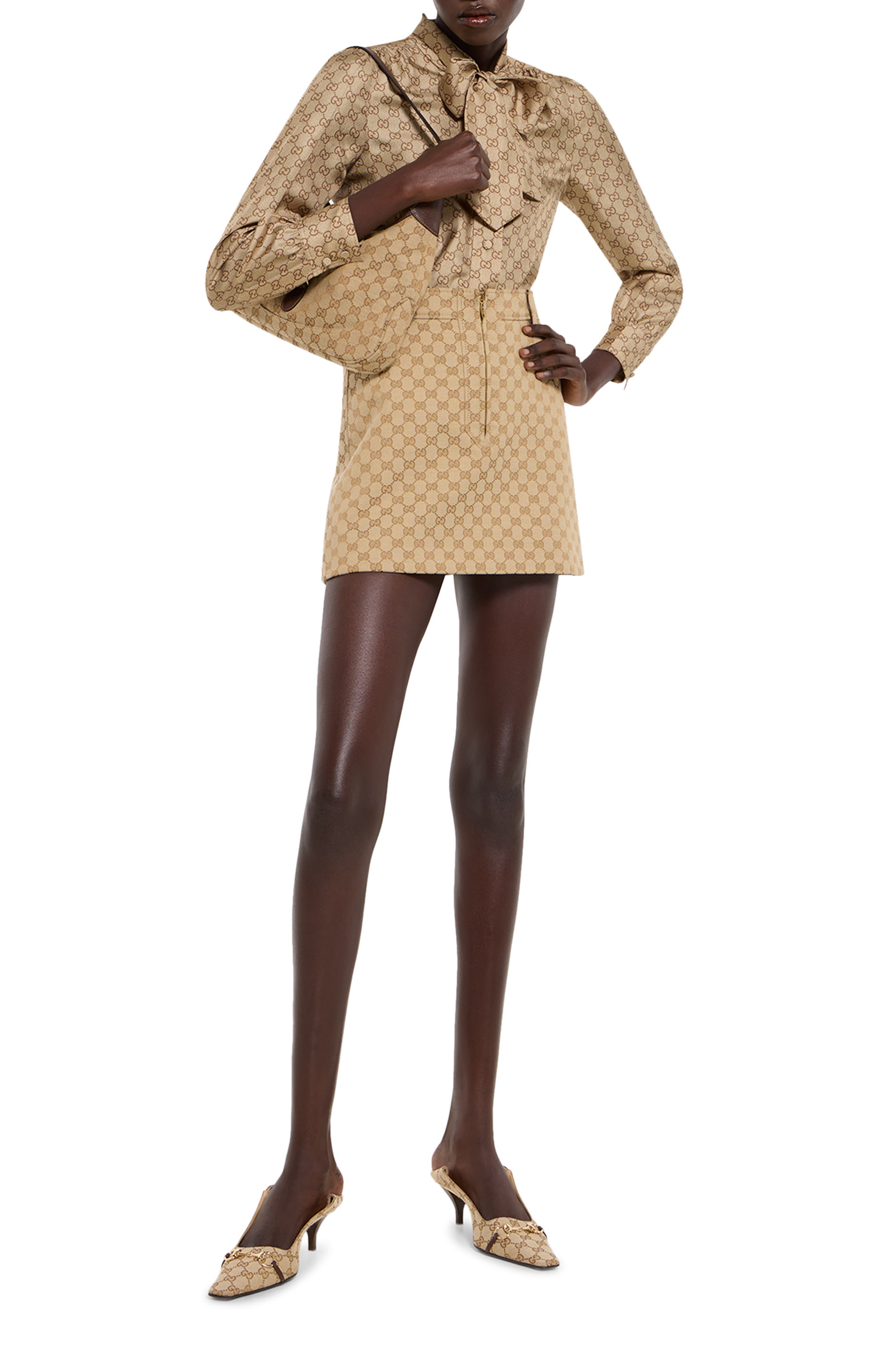 حذاء فيتوريا كلاسيكي 55