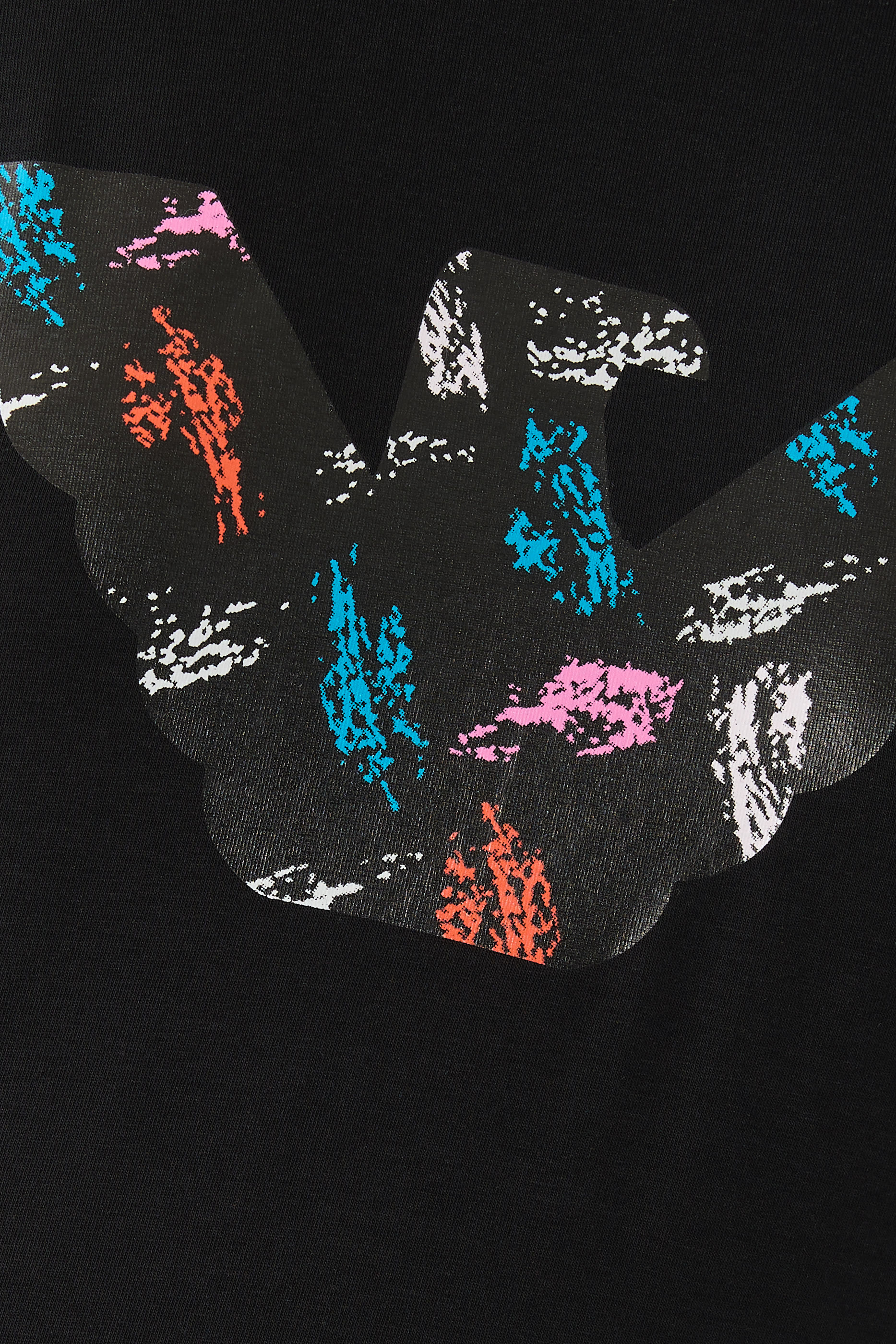 تيشيرت ايه اس في بقصة ضيقة وشعار الماركة بحجم كبير جبرسيه مطاطي