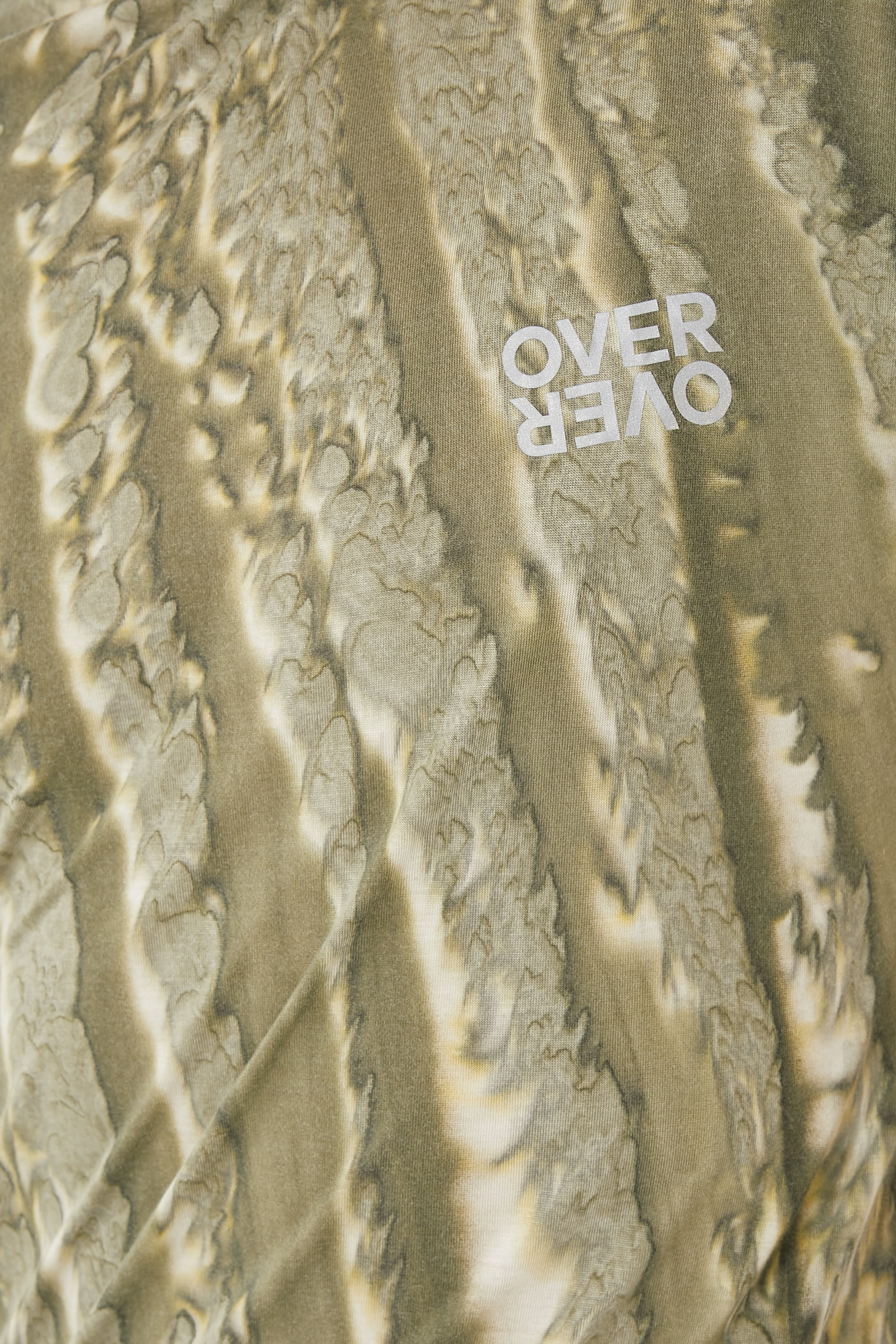 تيشيرت إيزي قماش كولاجين بصبغة بارزة الملمس