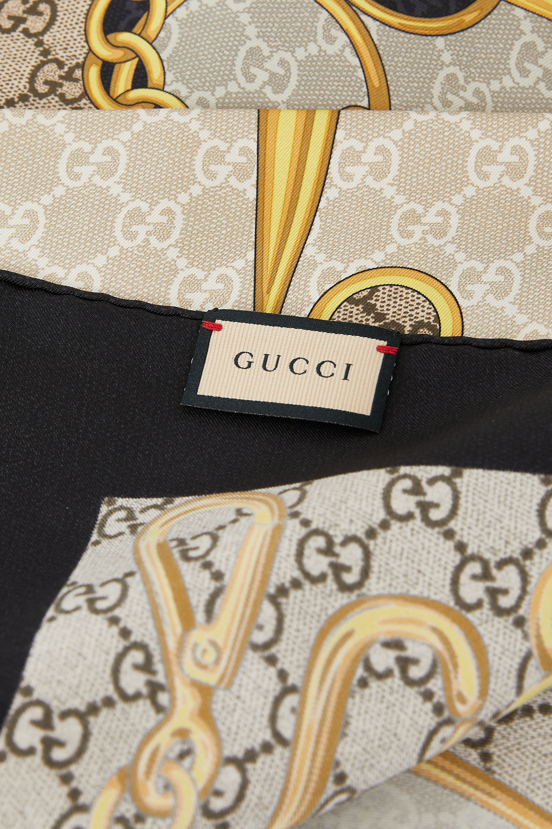 وشاح حرير بطبعات لجام وشعار الماركة