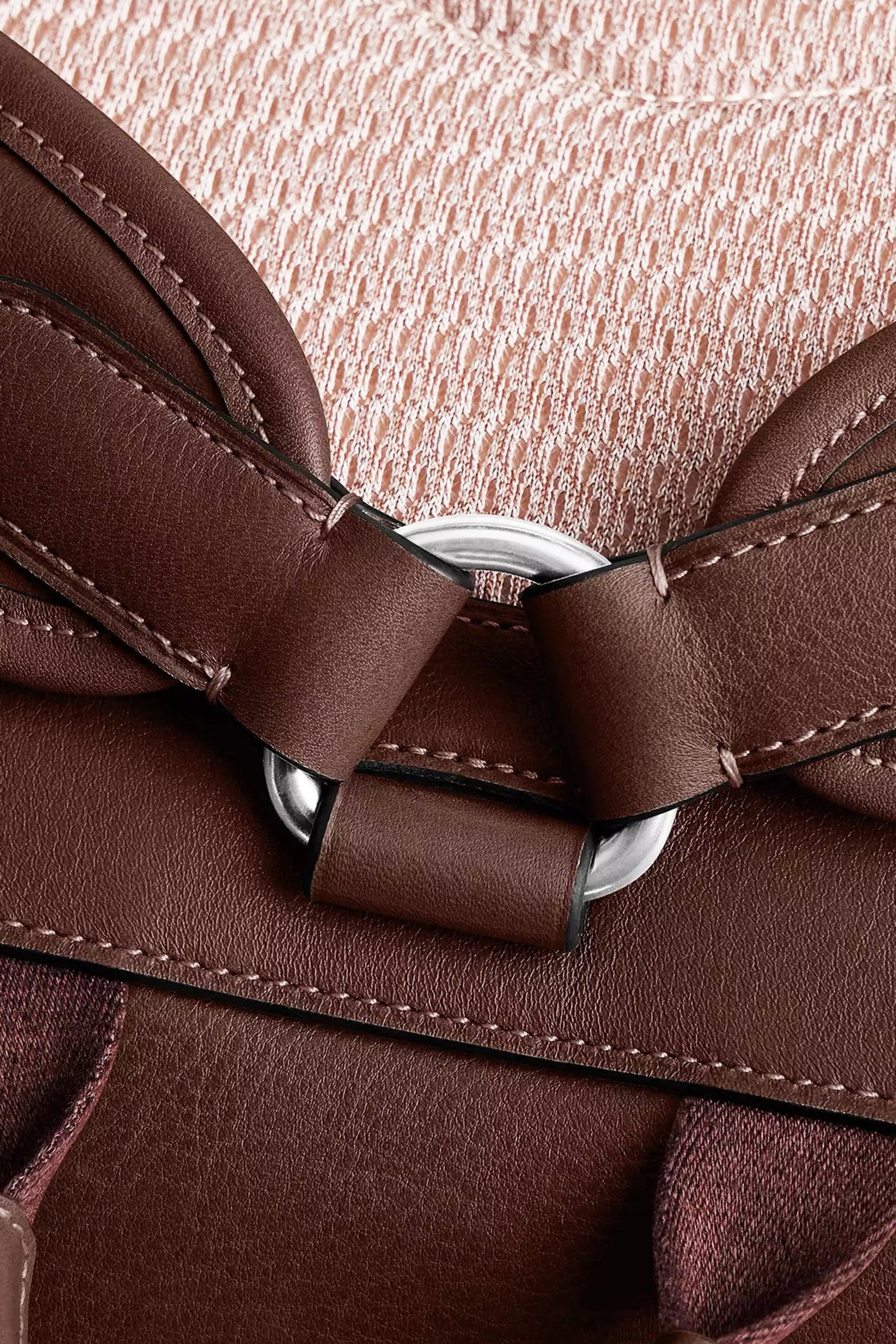 حقيبة ظهر هيتش