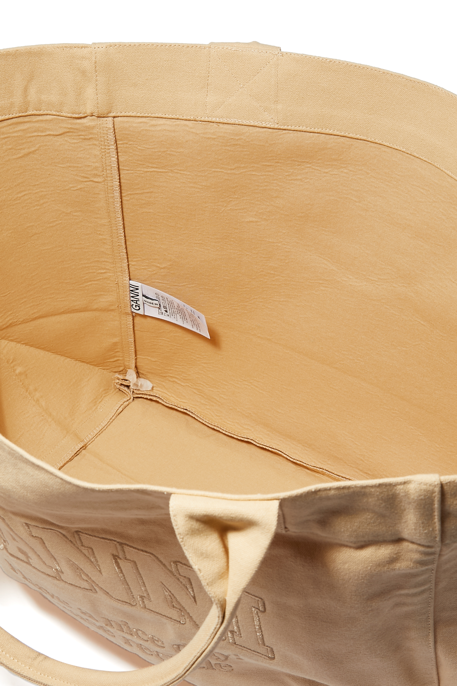 حقيبة يد مقاس XXL بشعار الماركة