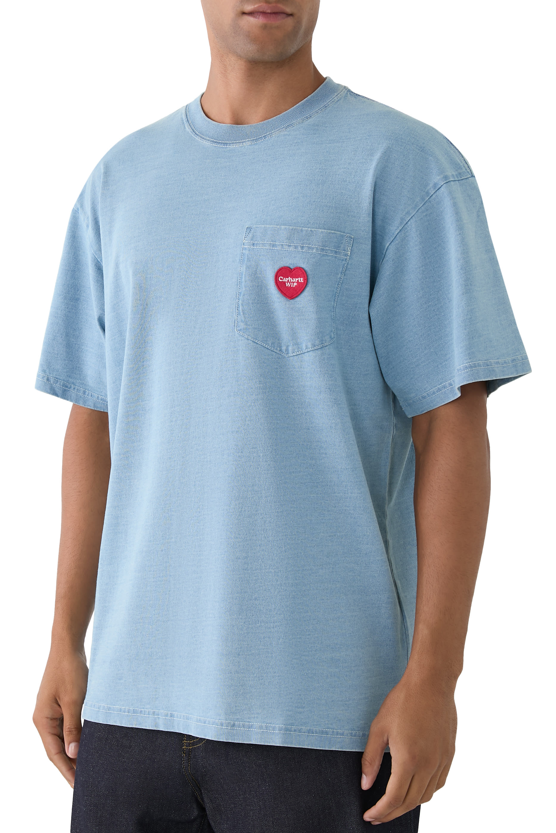 تيشيرت بجيب بشعار الماركة