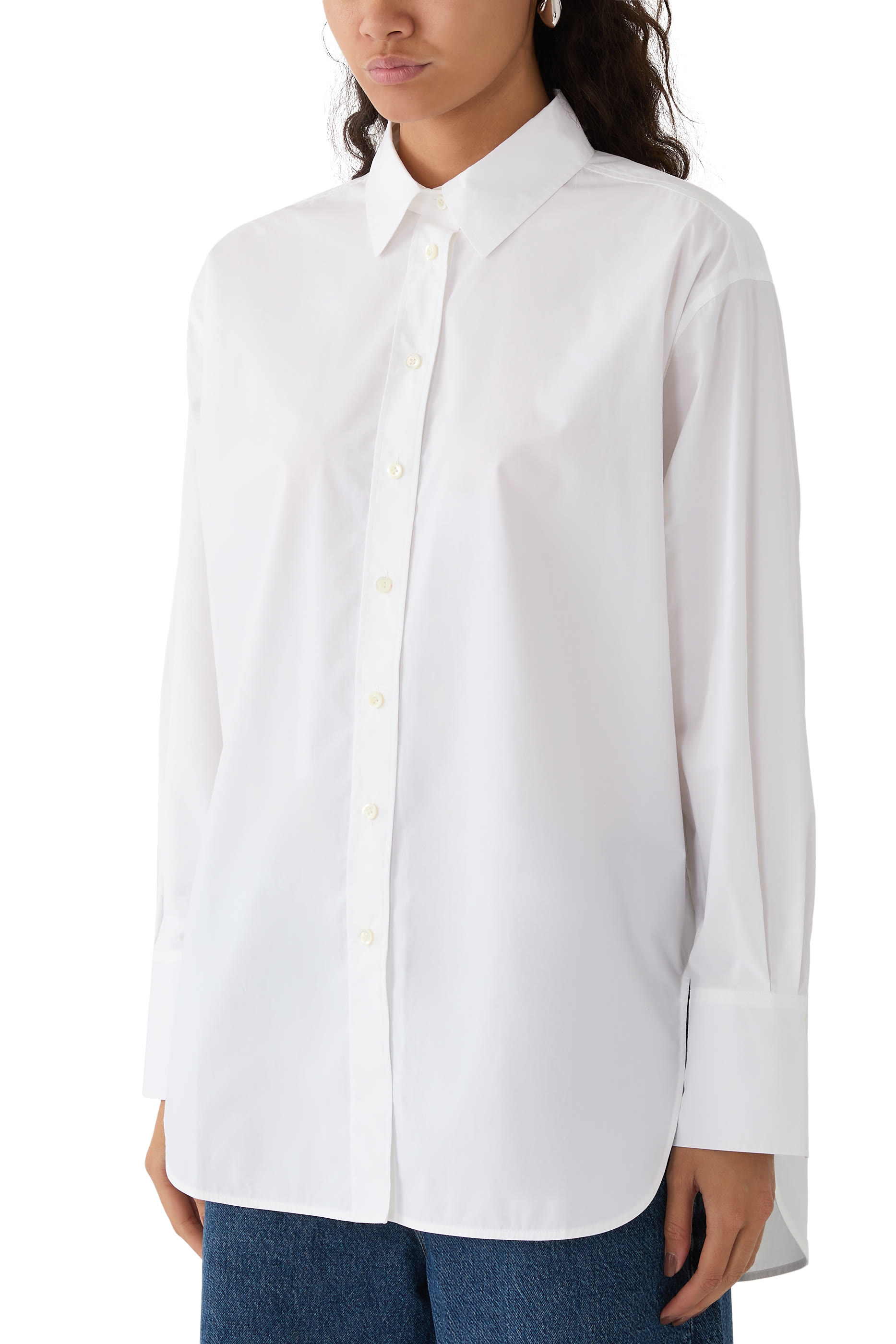 قميص بقصة فضفاضة