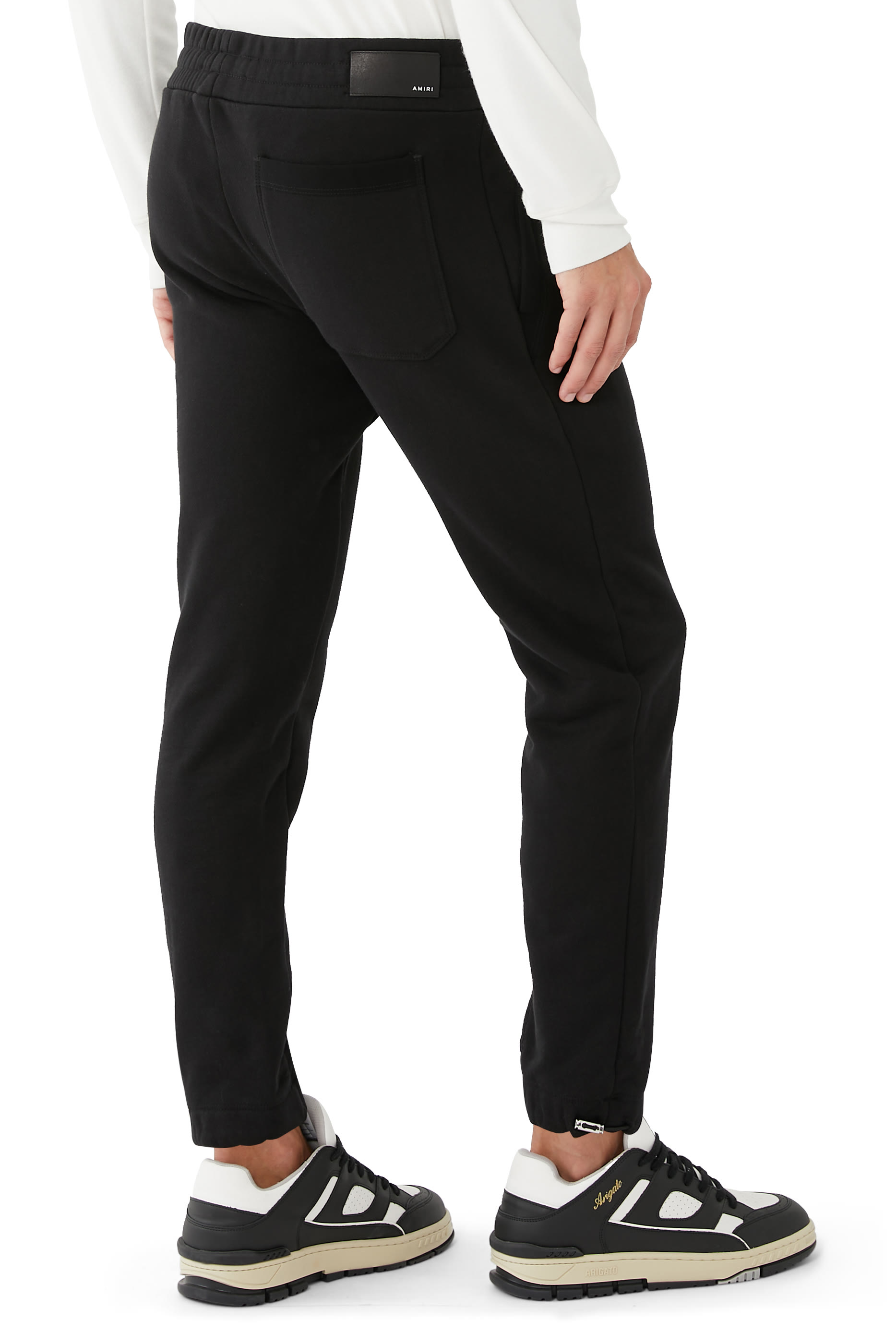 بنطال رياضي بشعار الماركة