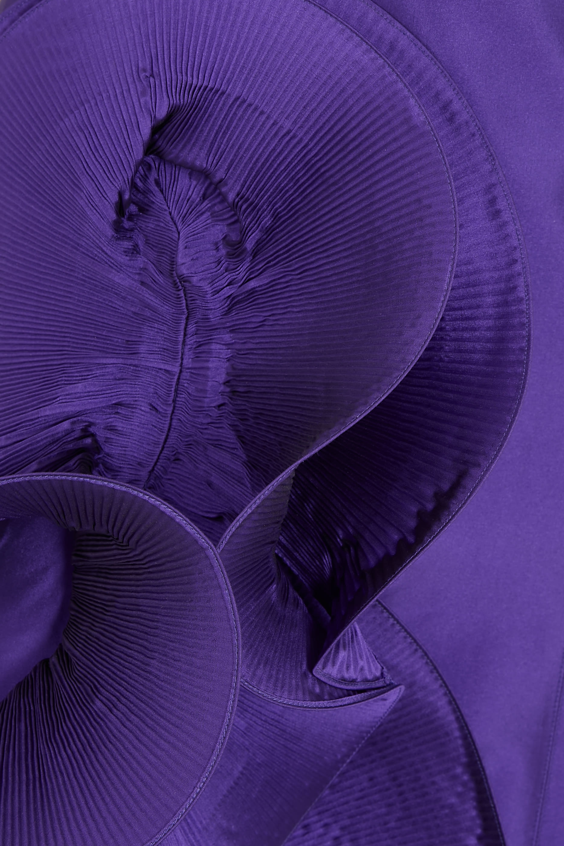 فستان سهرة سكالبت بطول الأرضية