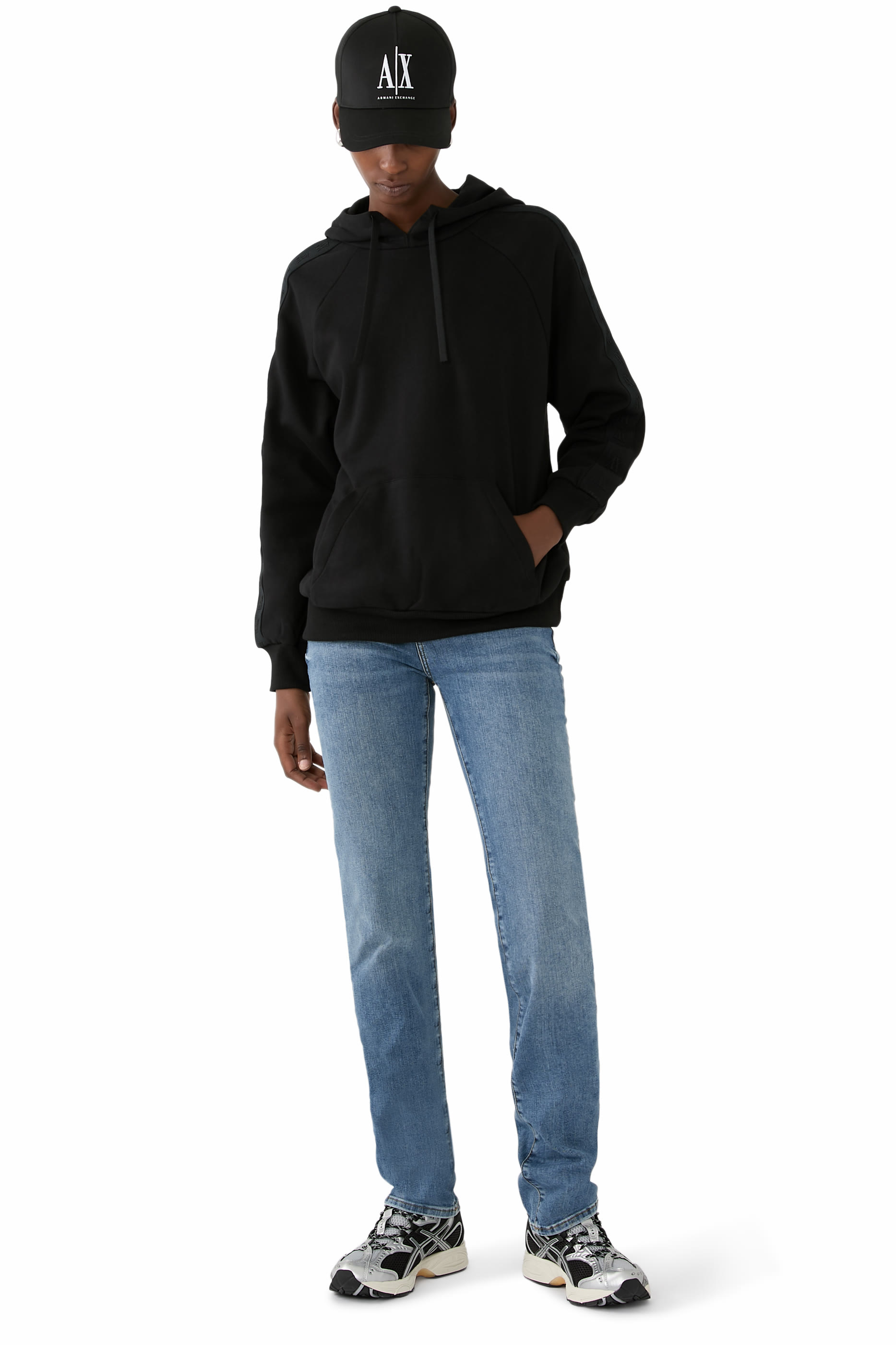 سويت شيرت بغطاء للرأس