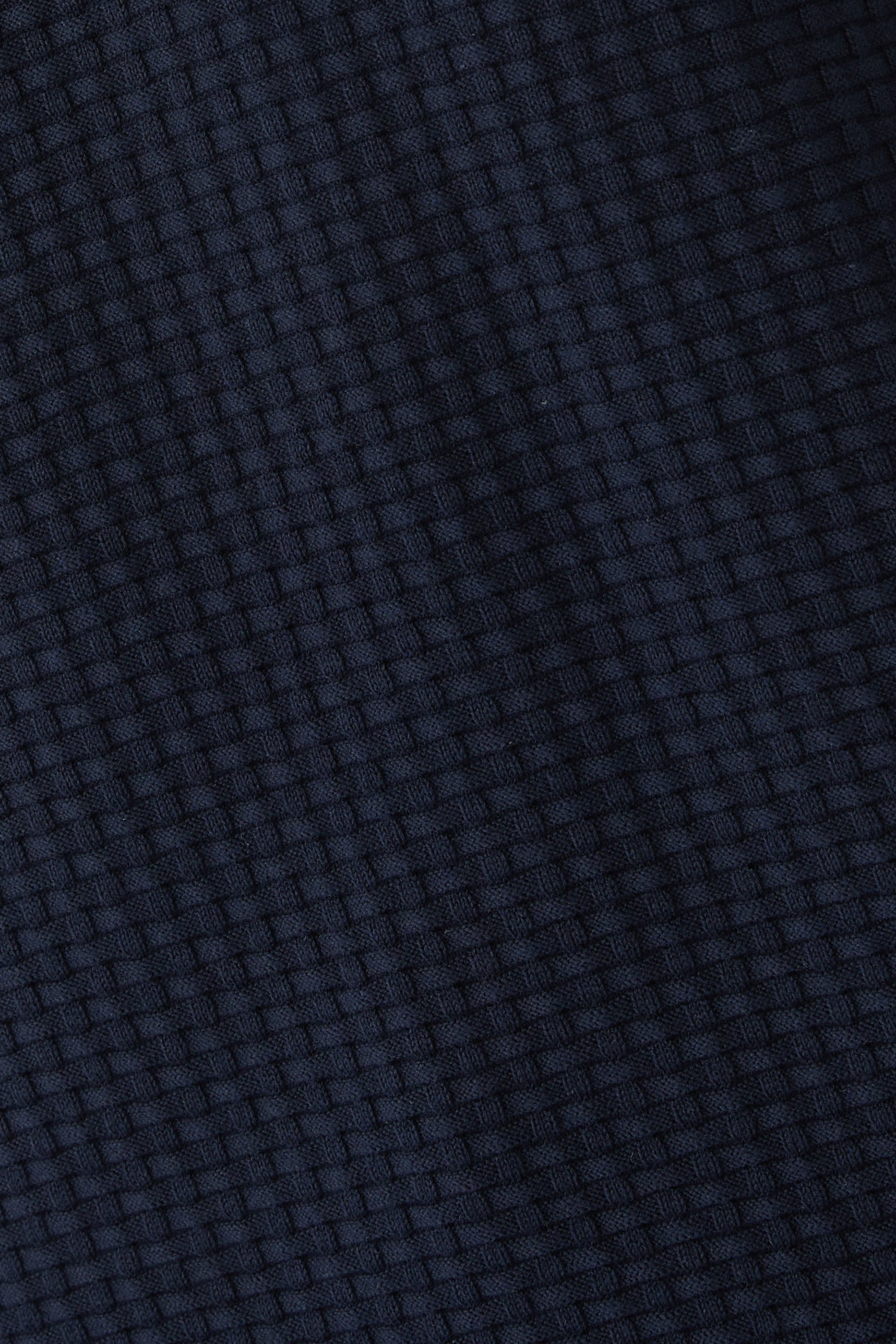 كنزة ايتش-إمبيرتو