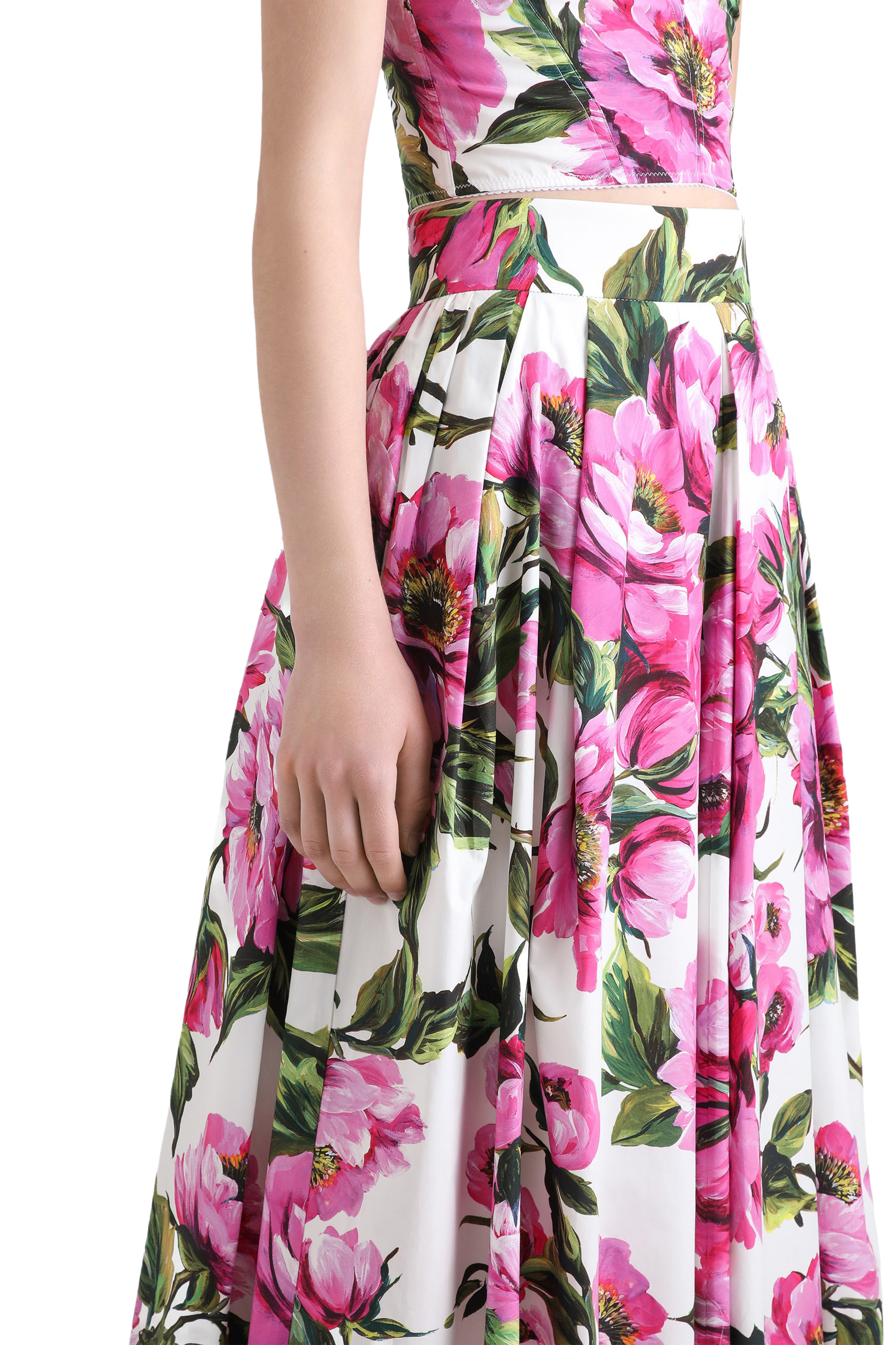 تنورة بطبعات زهور