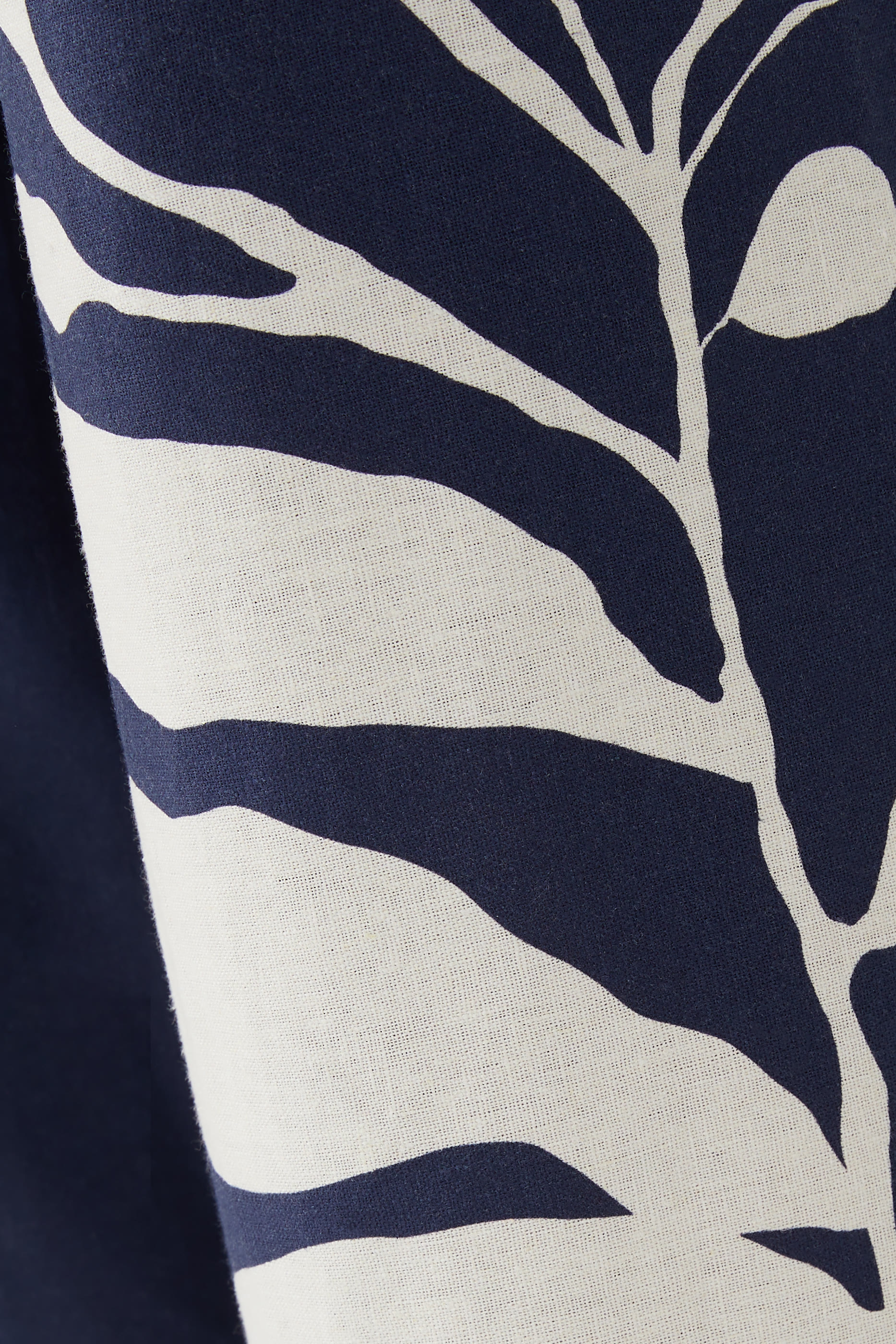 بنطال بريفيريدا بقصة ساق واسعة