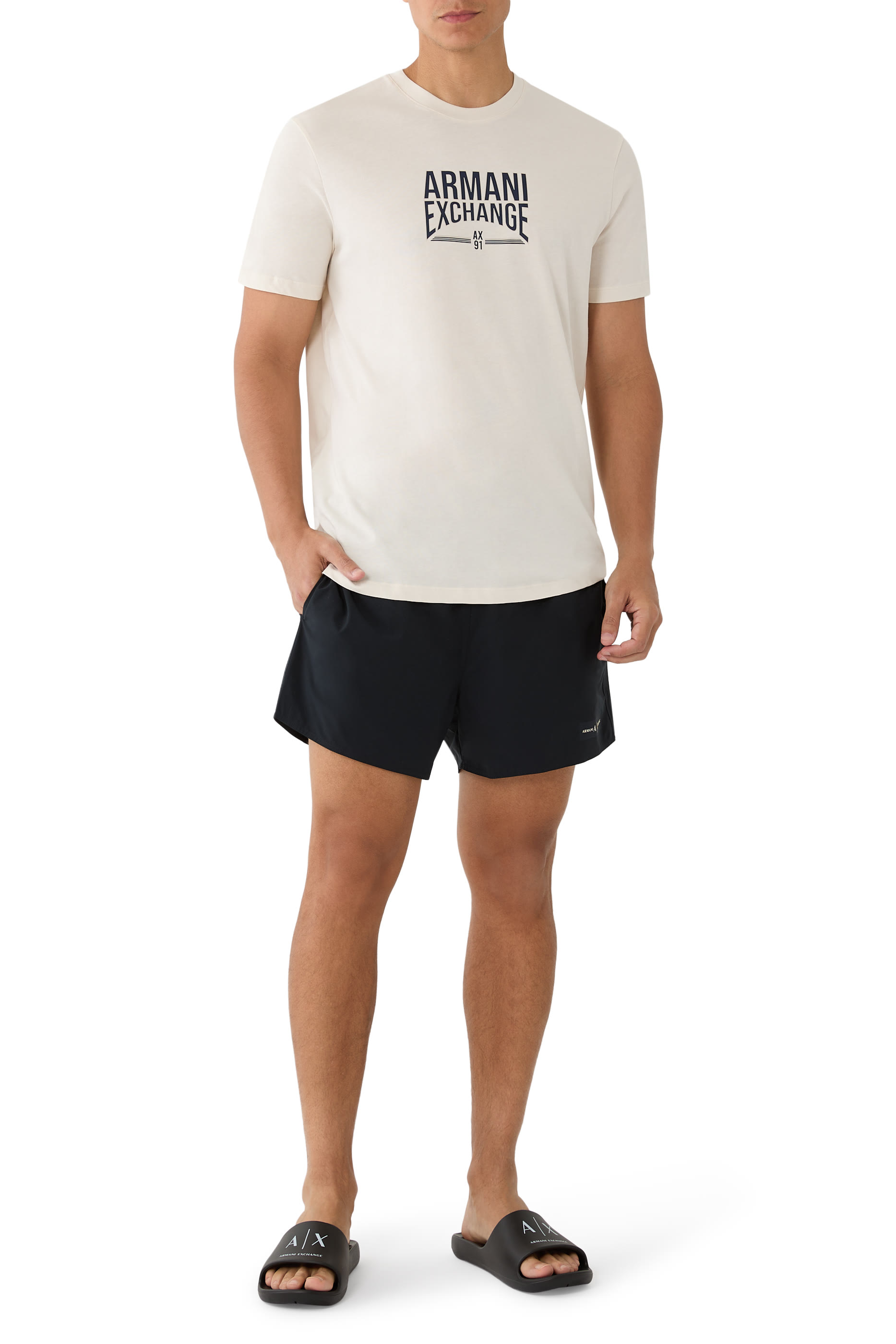 تيشيرت بشعار الماركة