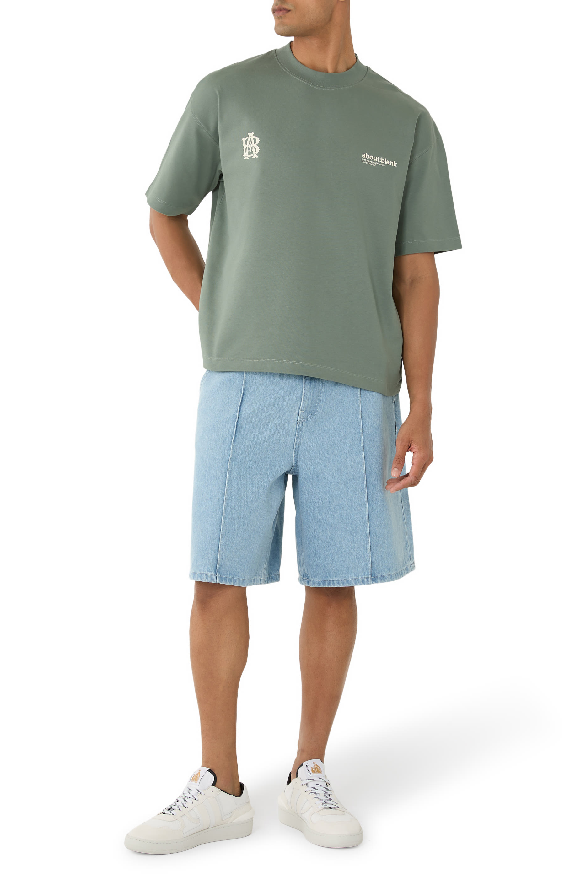 تيشيرت بشعاري الماركة