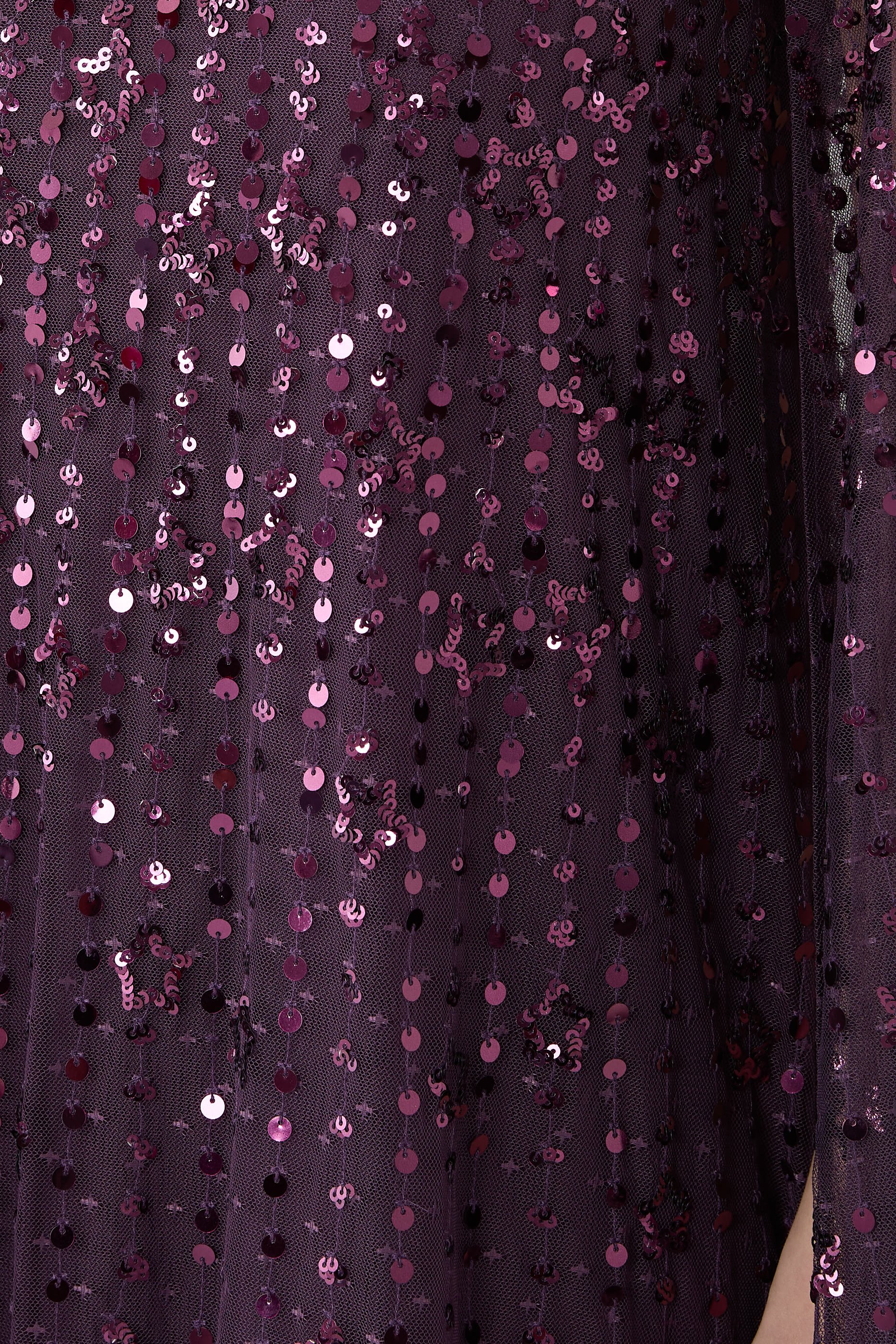 فستان سهرة بطول الكاحل بتطريزات بالترتر