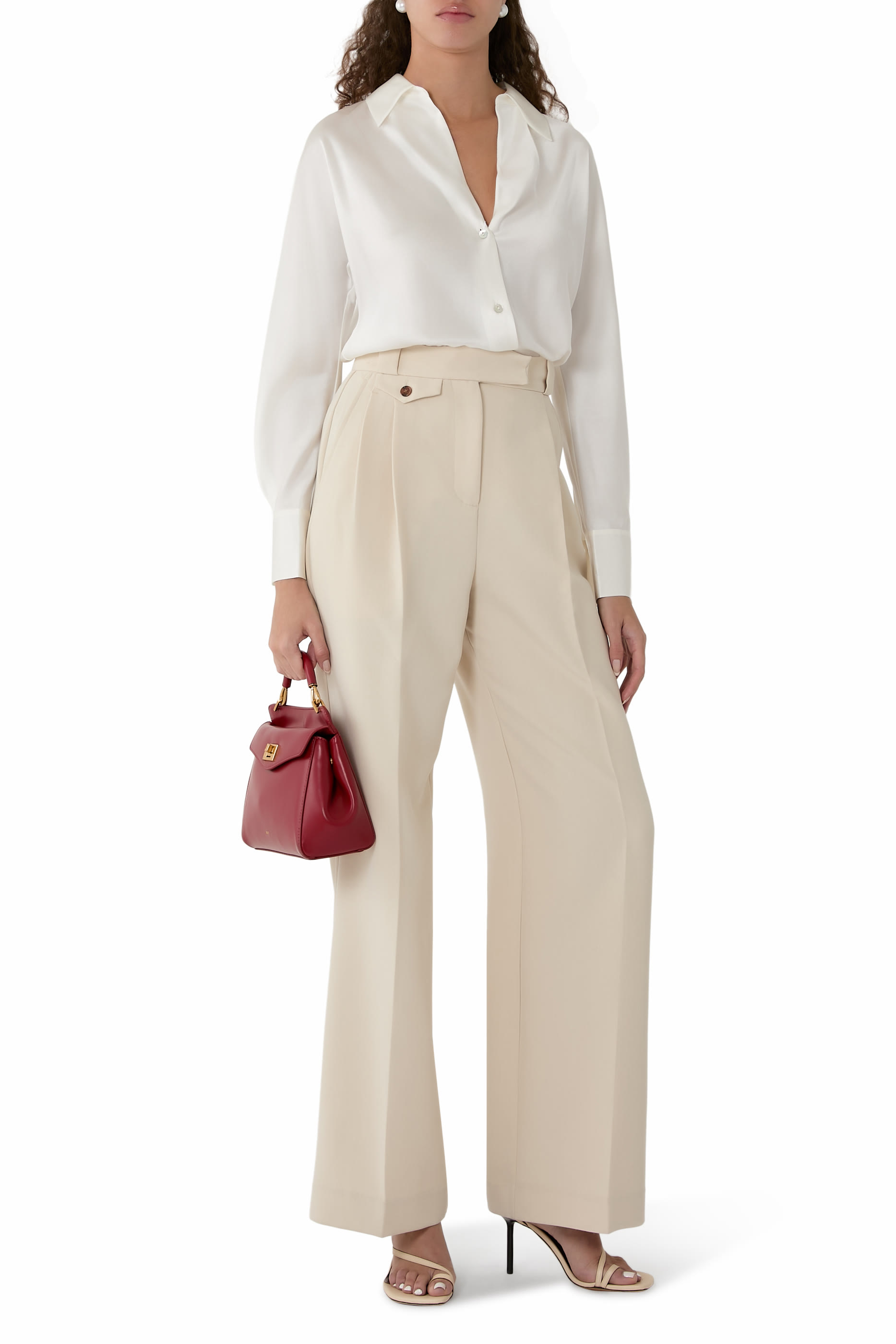 بلوزة بقصة مائلة بأكمام طويلة حرير 