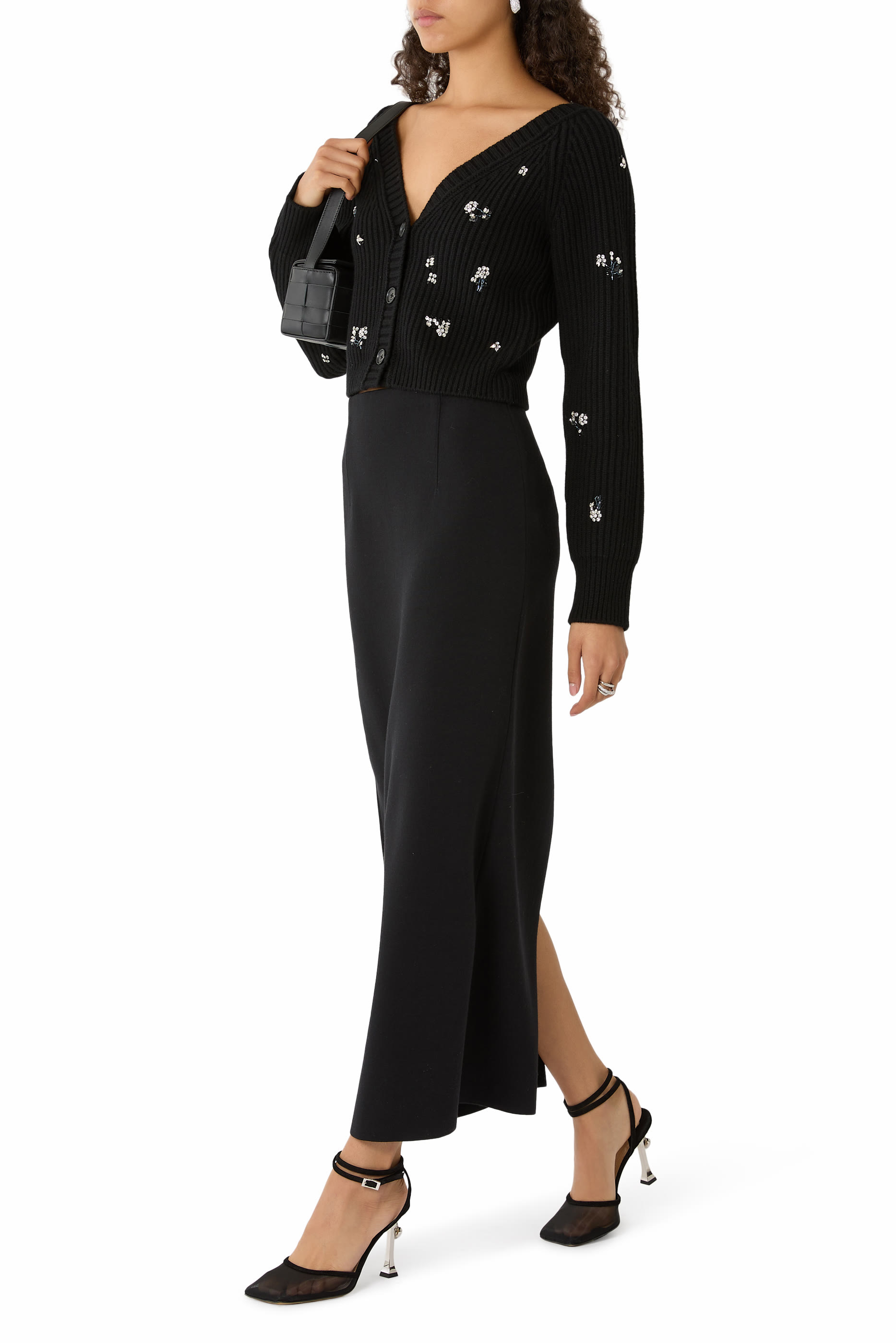 كارديجان نوفا منسوج بتطريزات